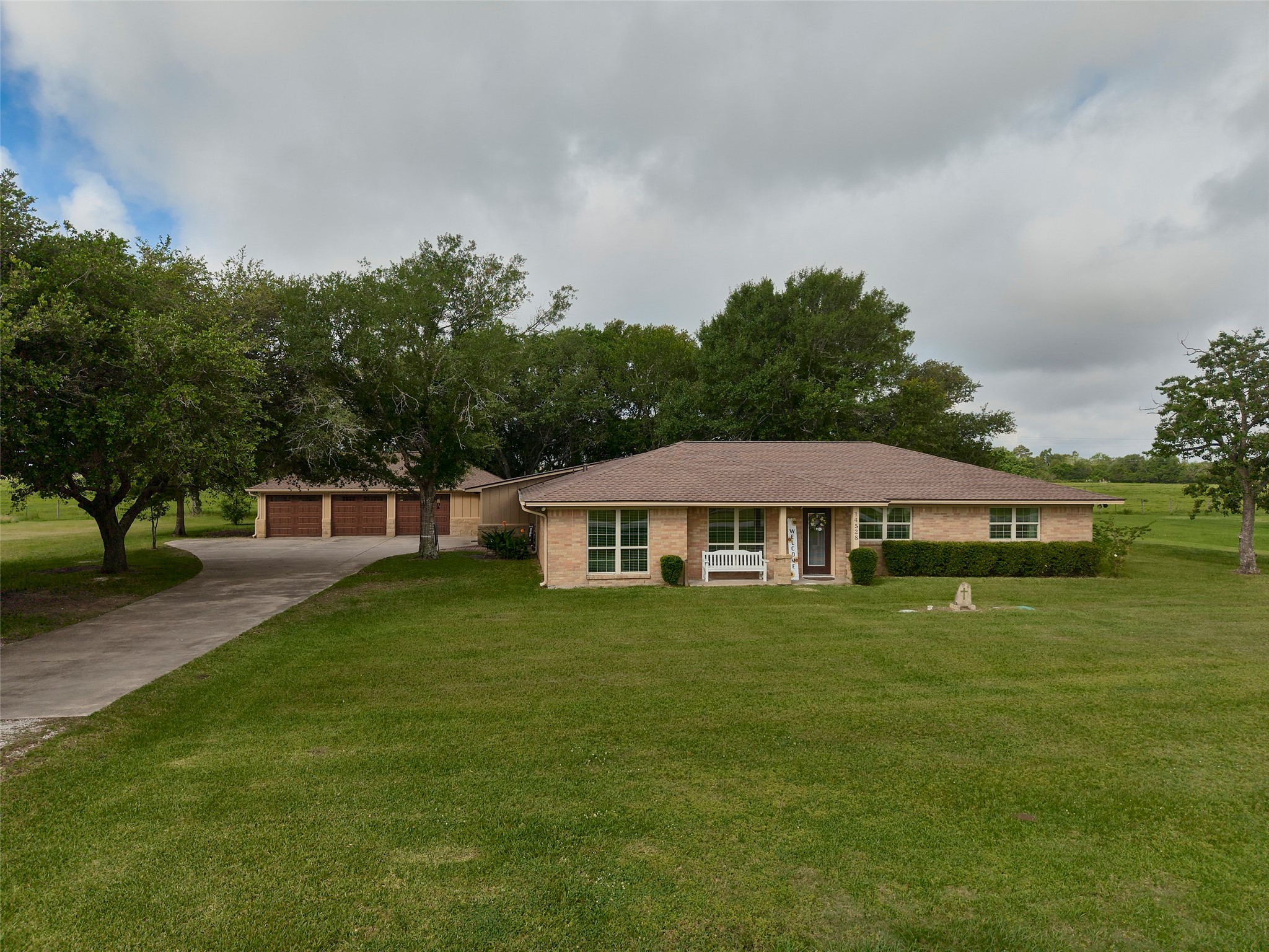 14528 Vlasta Street Property Photo
