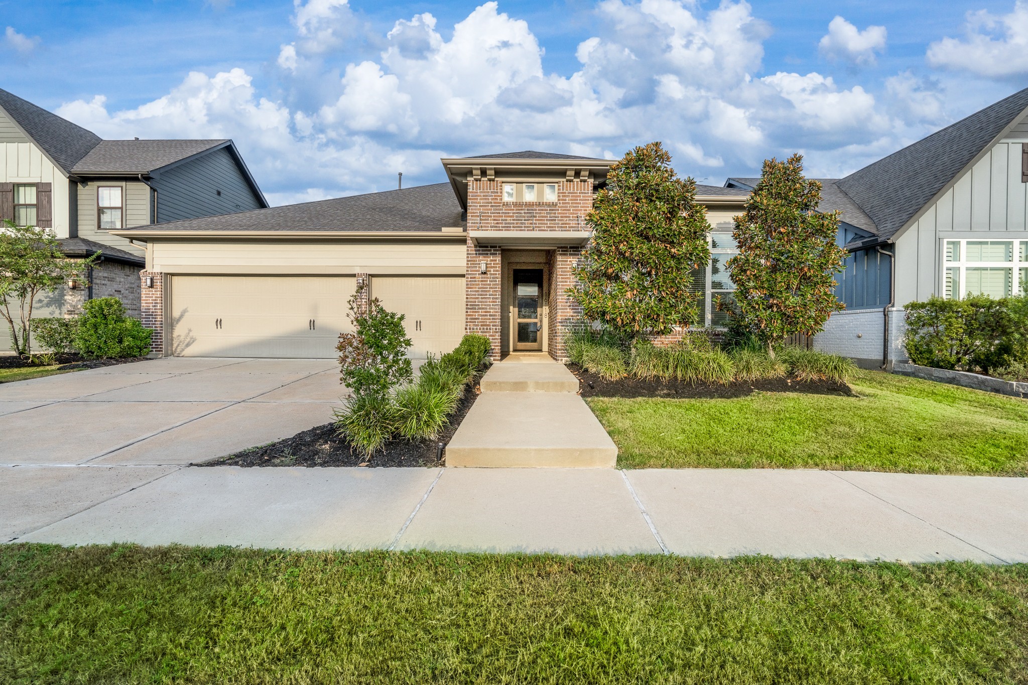 16118 Dedication Drive Property Photo 1