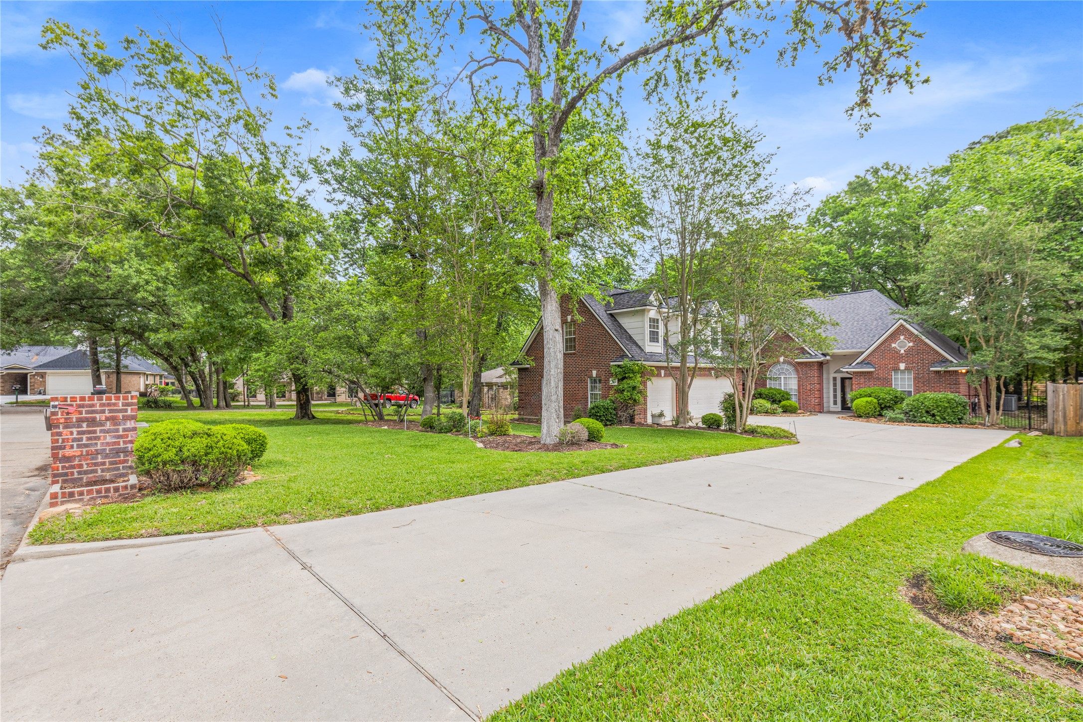 106 Lazy Springs Drive Property Photo 3
