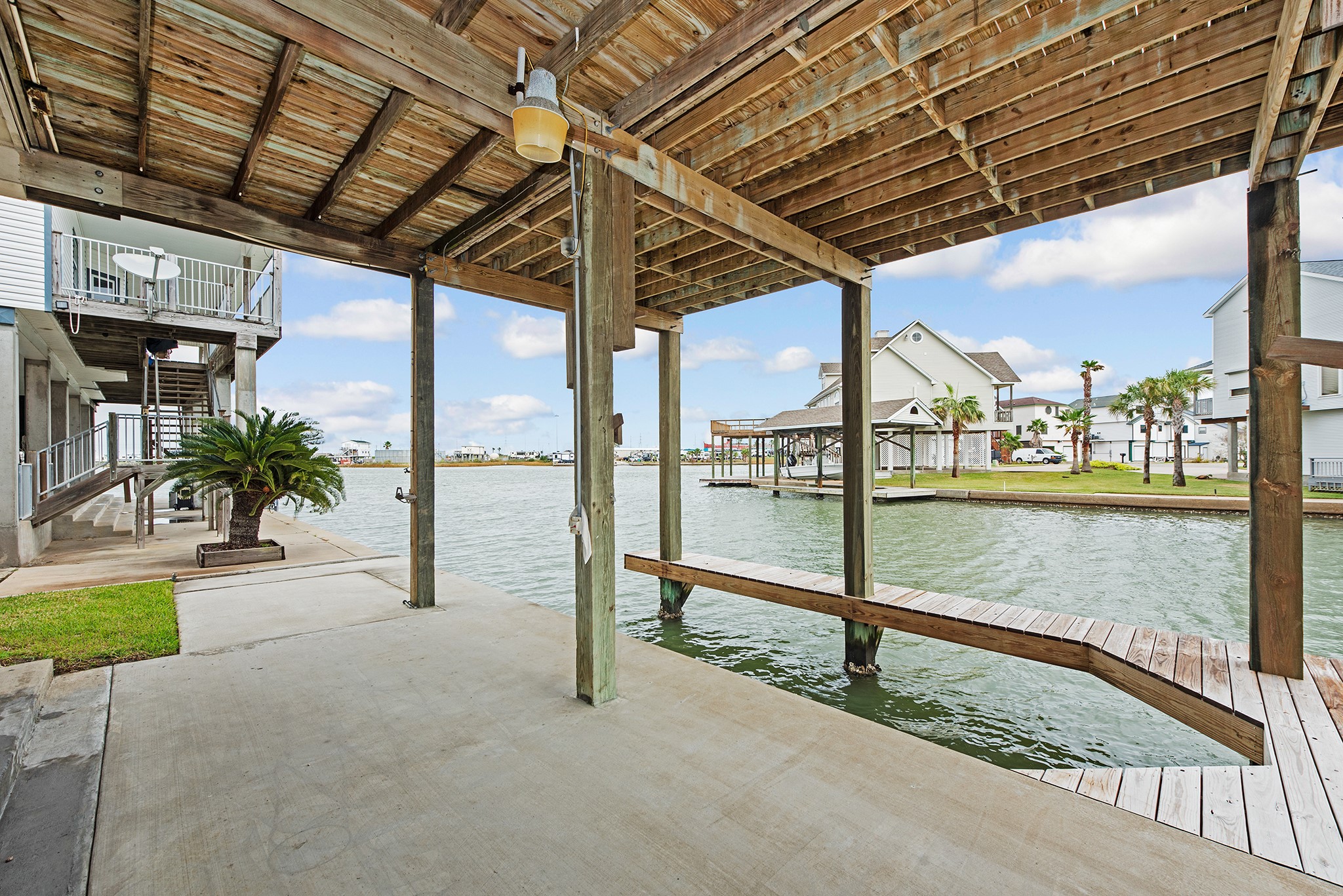 336 Admiral Circle Property Photo 41