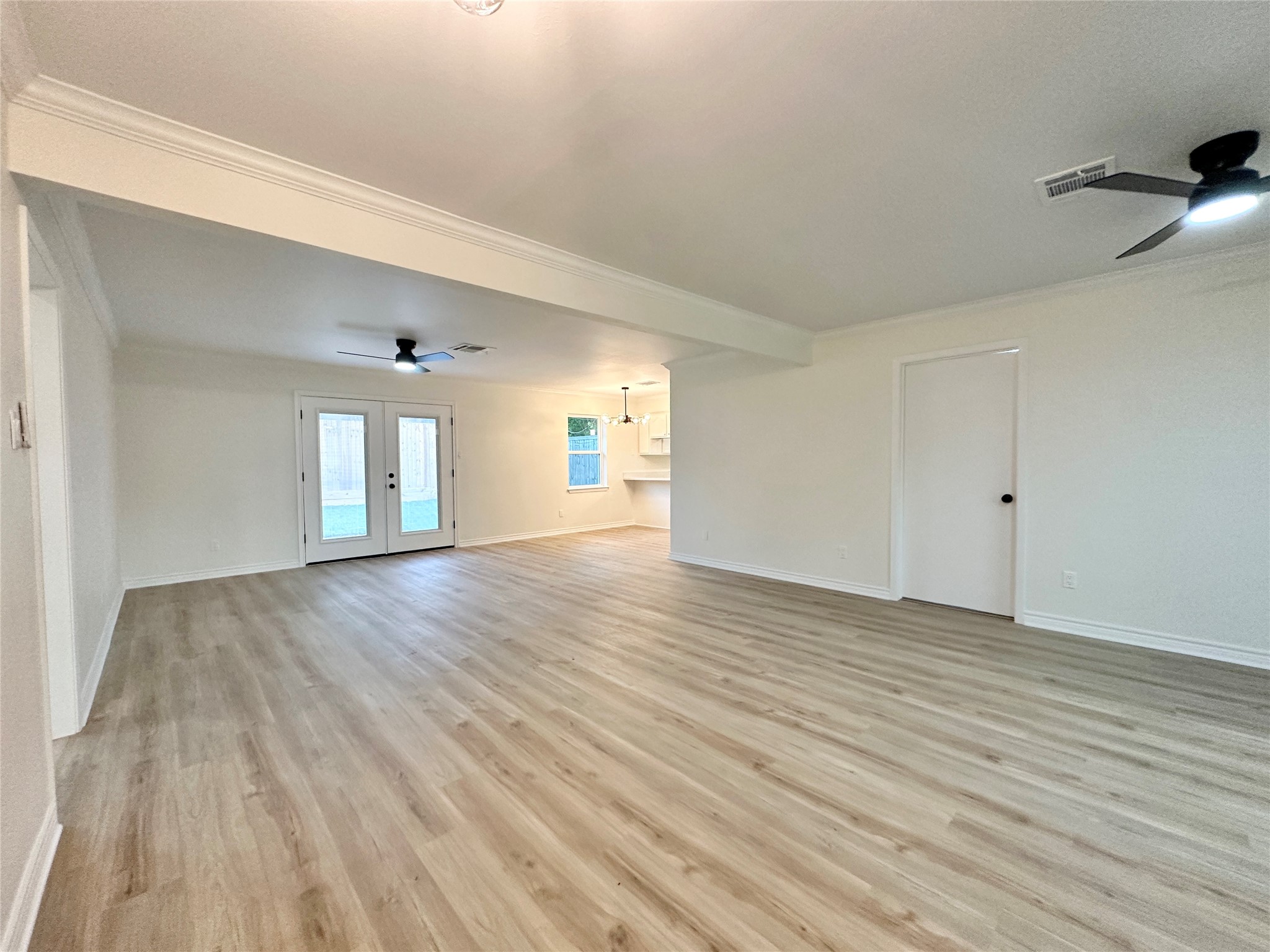 9539 Beverlyhill Street Property Photo 4