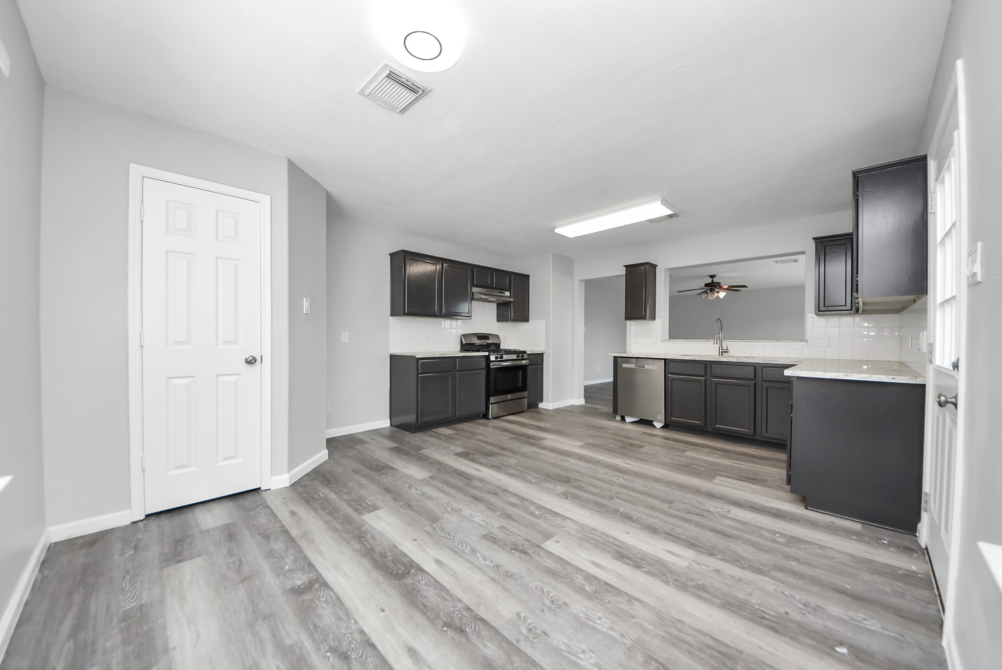 22014 Guston Hall Lane Property Photo 13