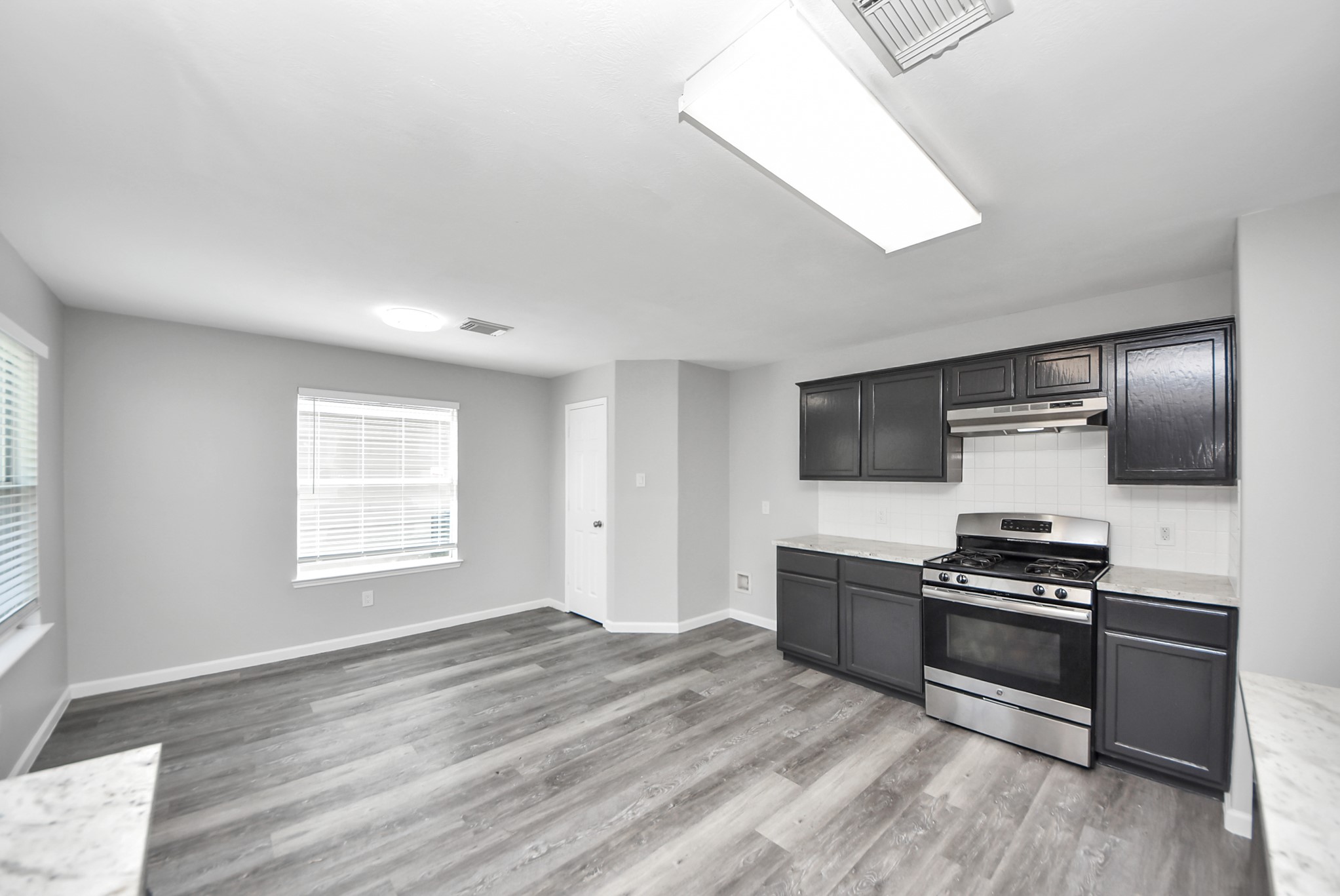 22014 Guston Hall Lane Property Photo 15