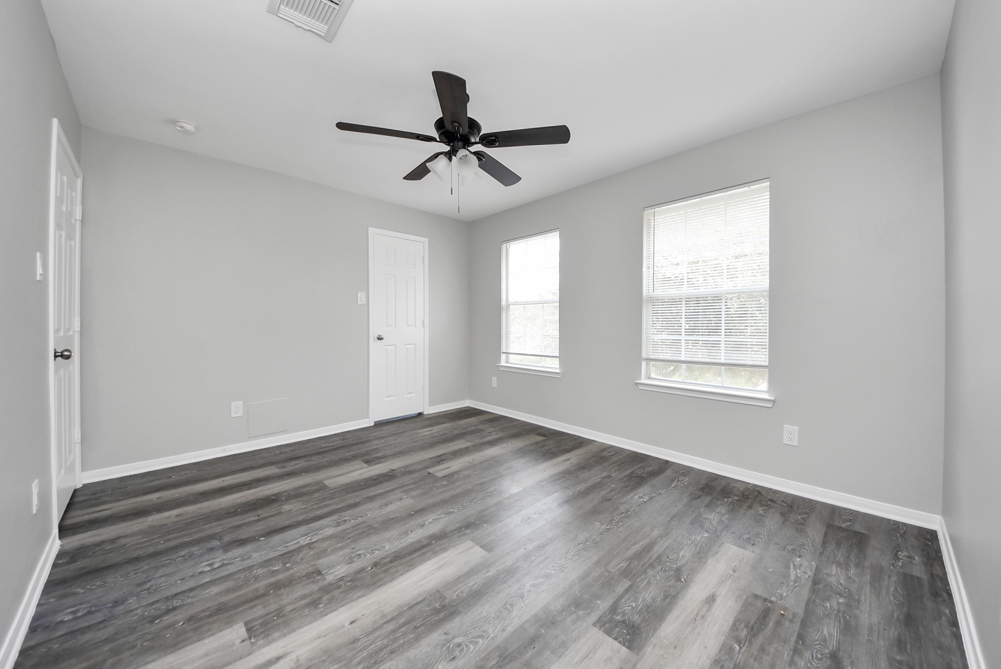 22014 Guston Hall Lane Property Photo 18