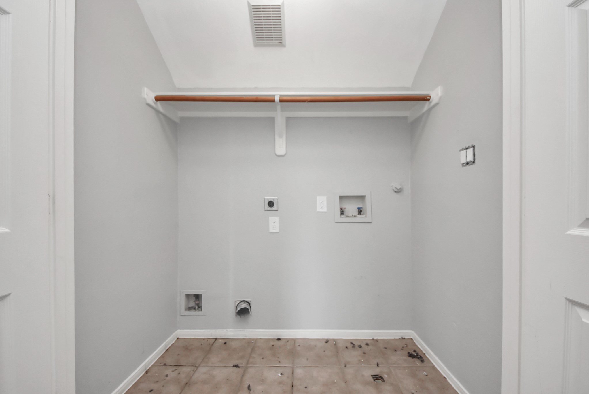 22014 Guston Hall Lane Property Photo 20