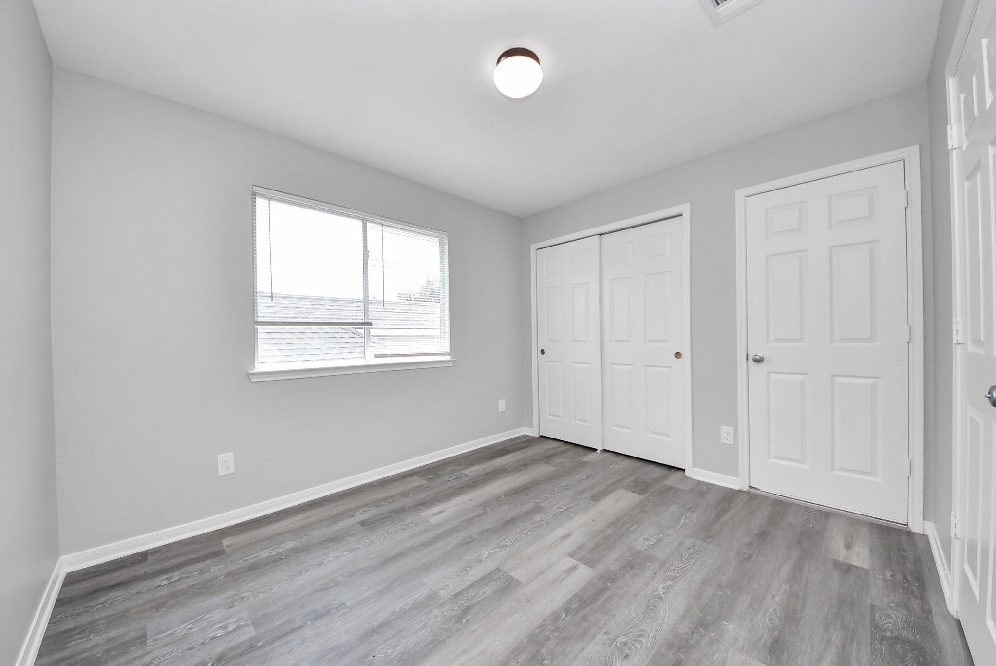 22014 Guston Hall Lane Property Photo 22