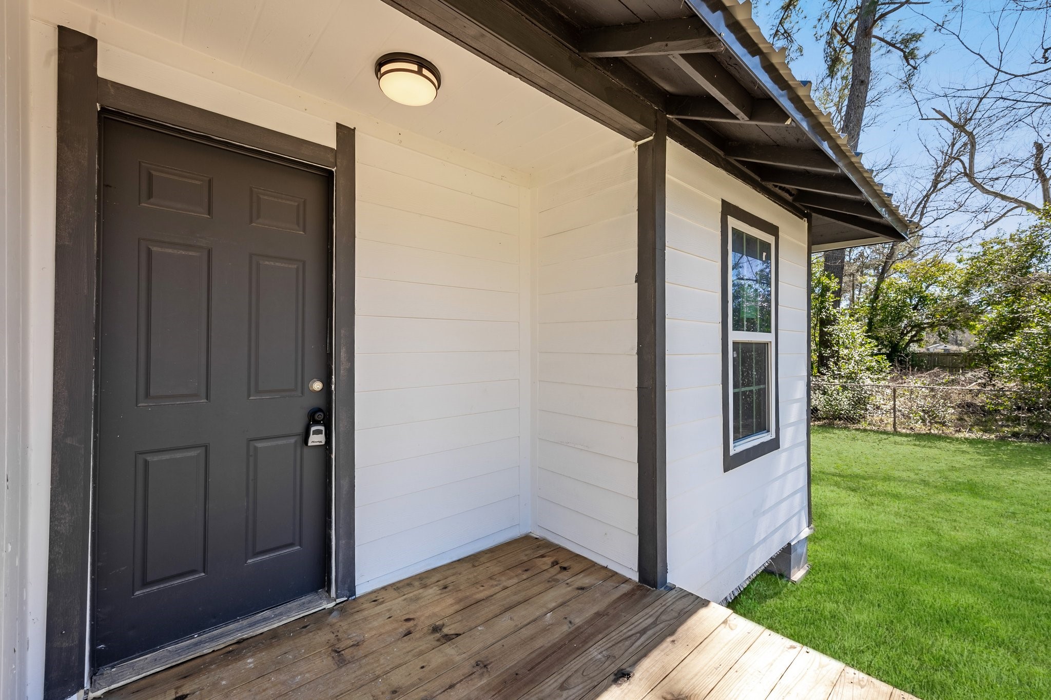 16921 Main Street Property Photo 6