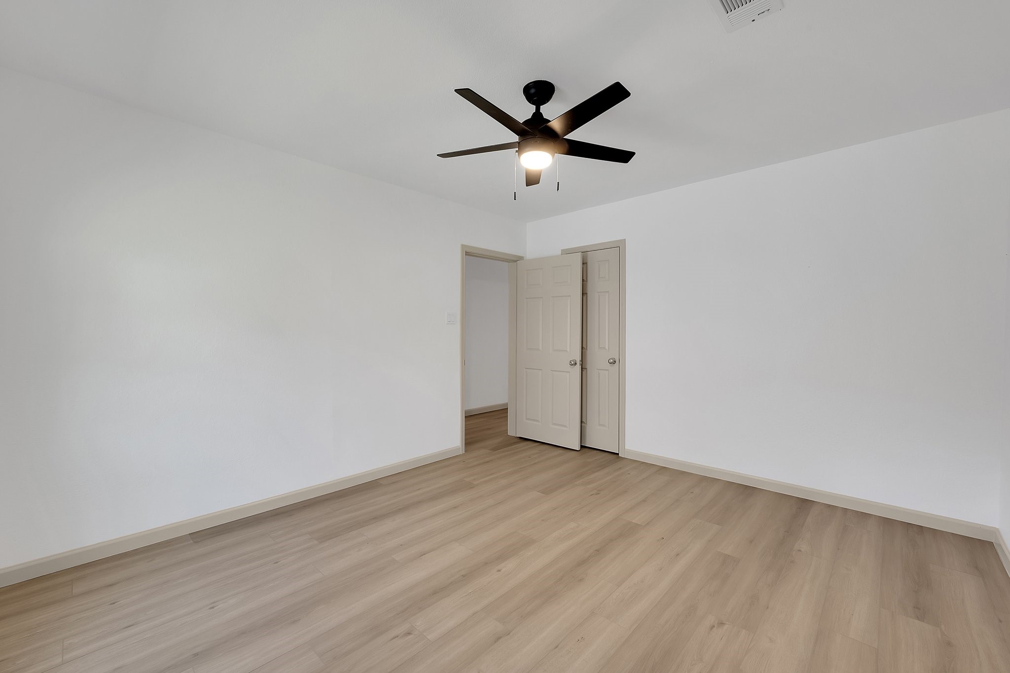 16921 Main Street Property Photo 23