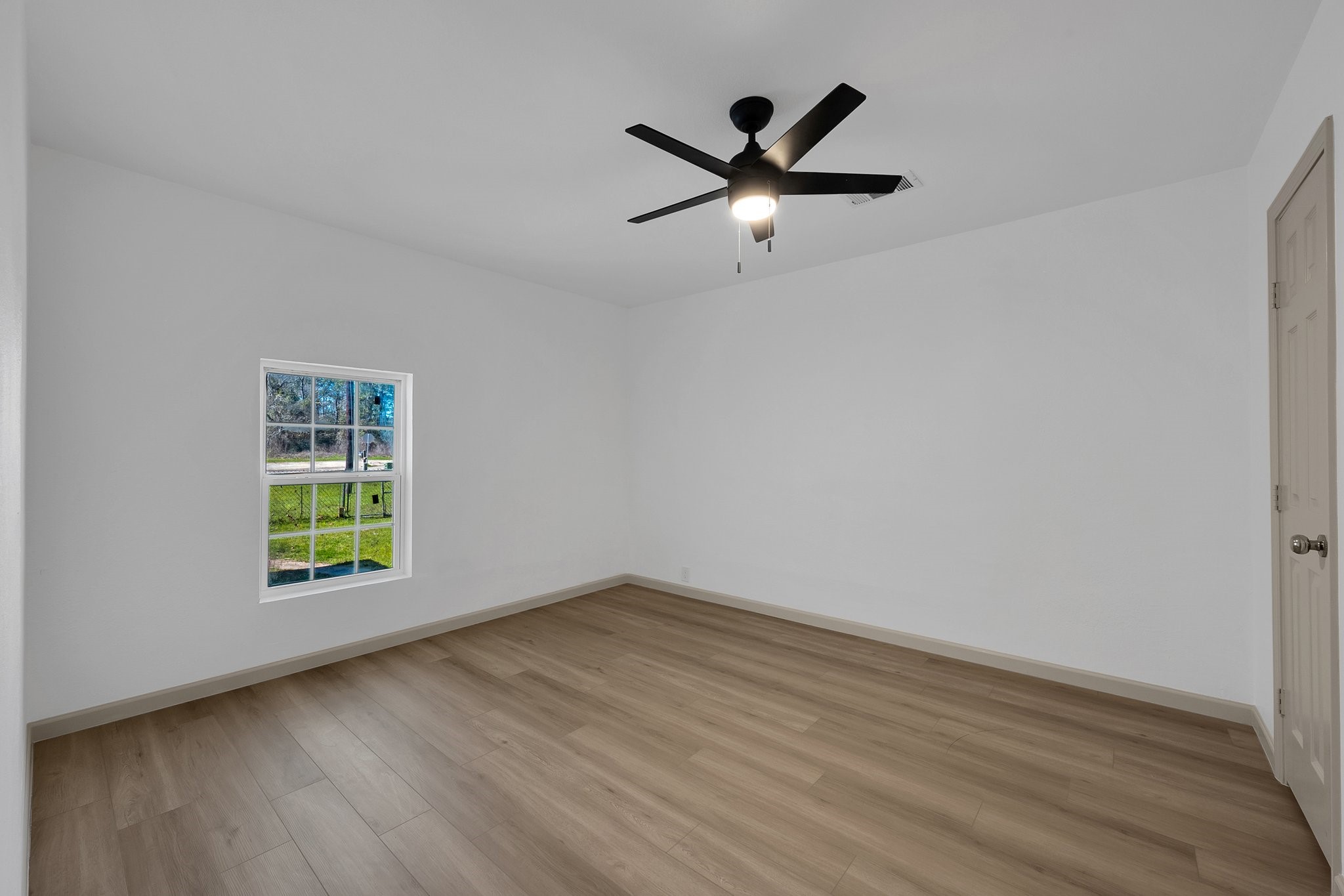 16921 Main Street Property Photo 25