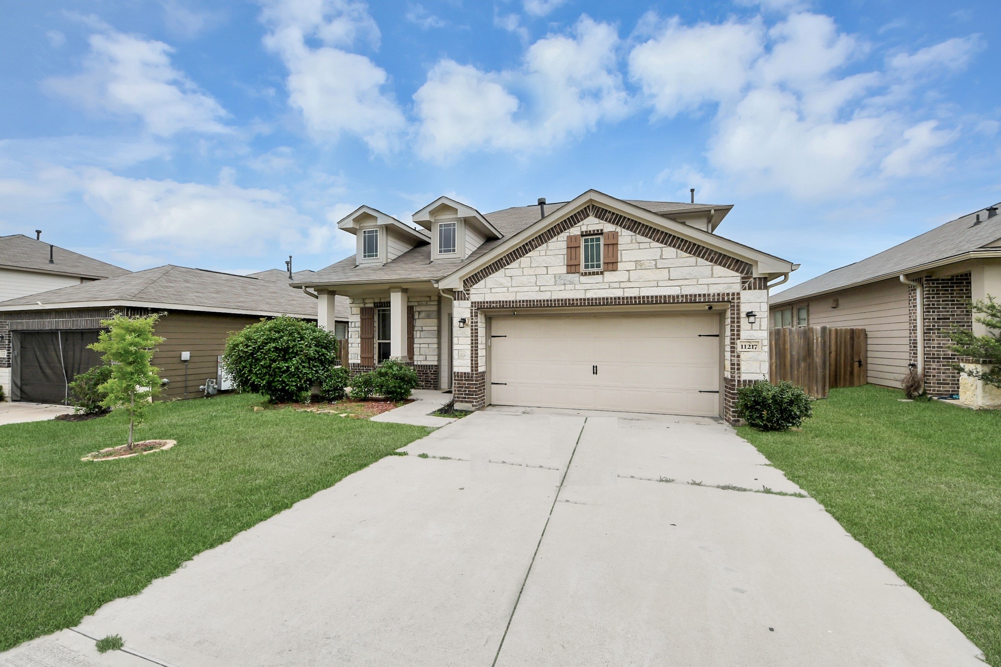 11217 Danny Lane Property Photo 2