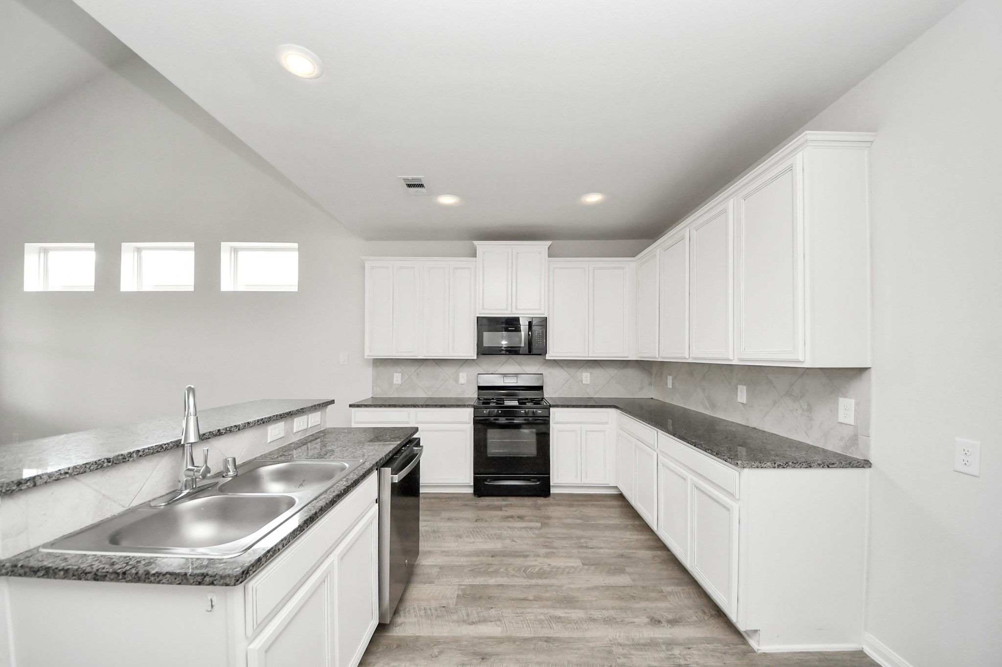 11217 Danny Lane Property Photo 14