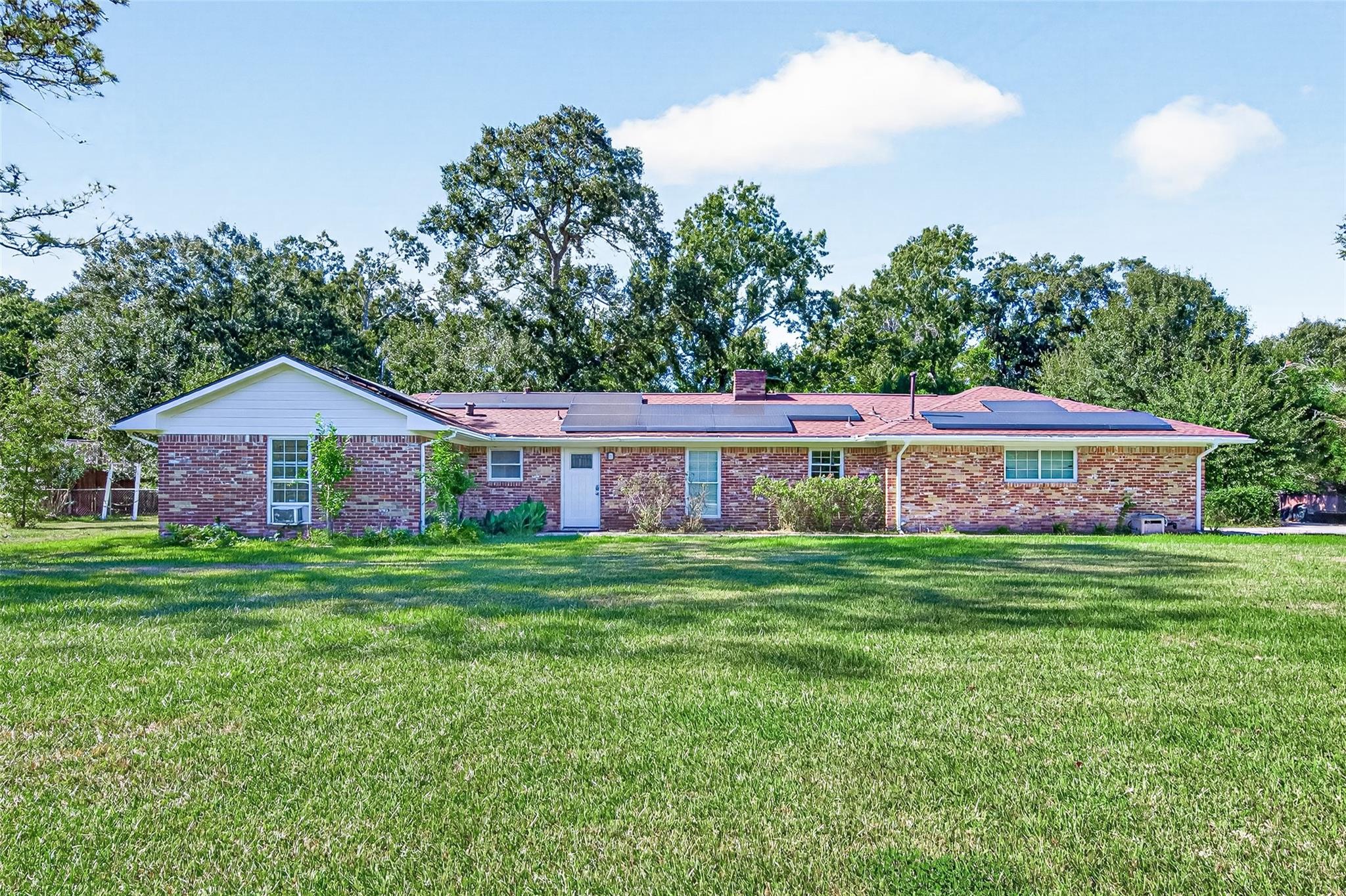 506 N Clear Creek Drive, Friendswood Tx 77546 Property Photo 1