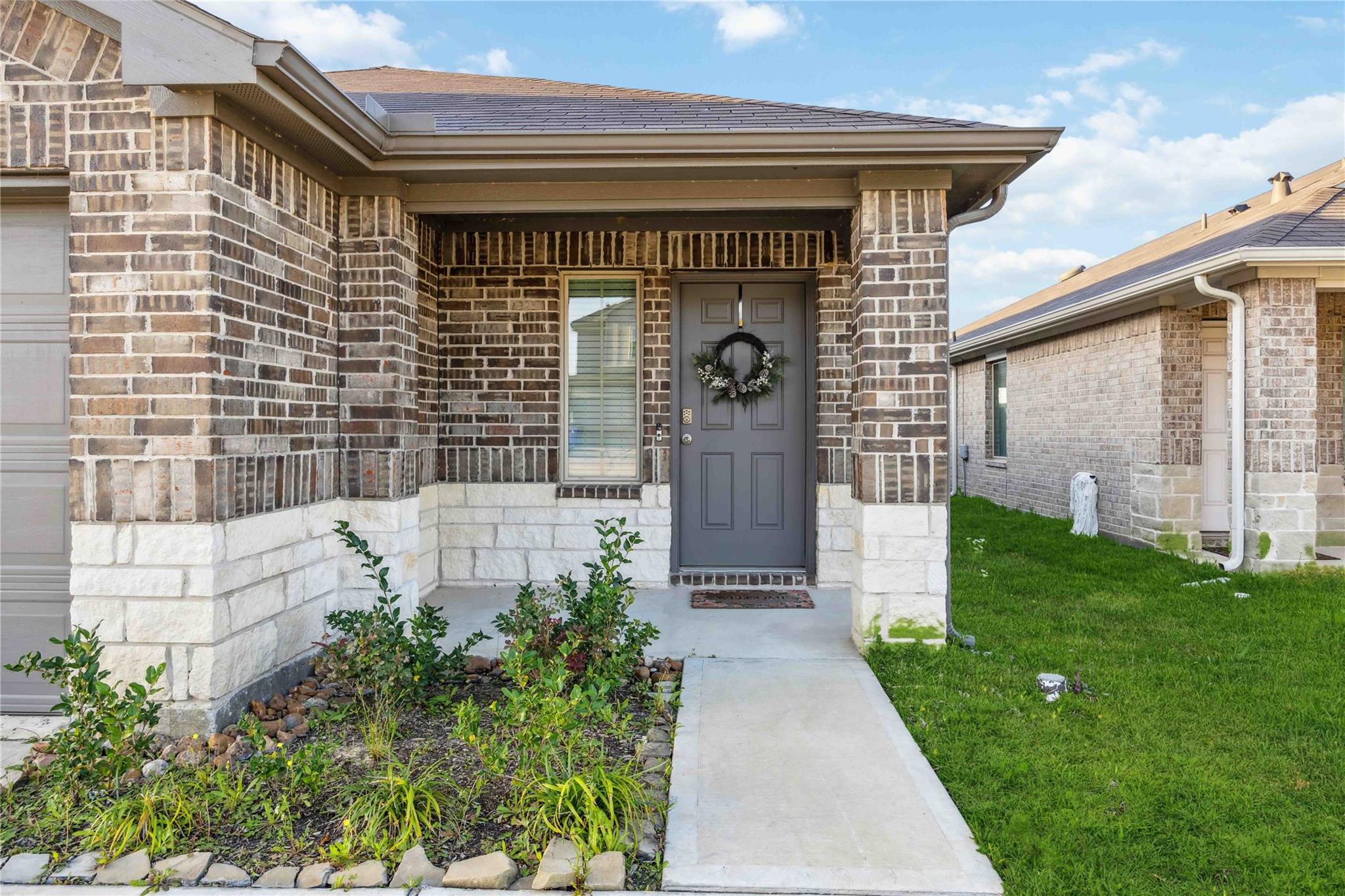 16684 Lonely Pines Drive Property Photo 3
