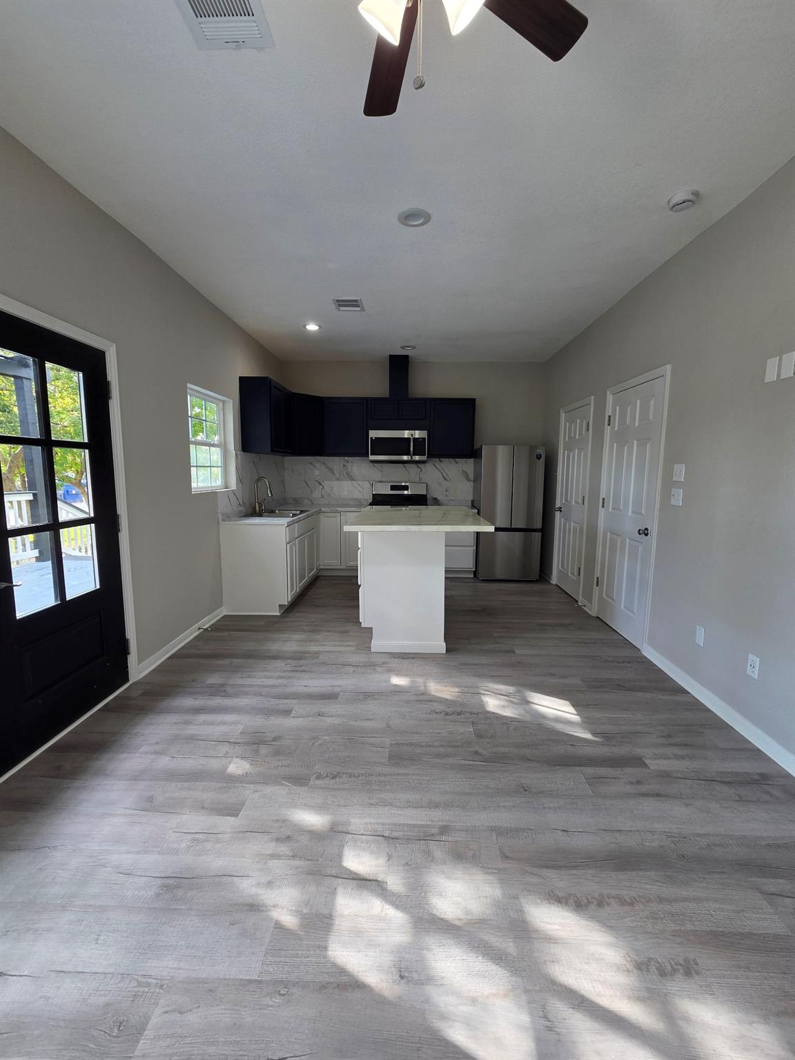 512 Hill Road Property Photo 8