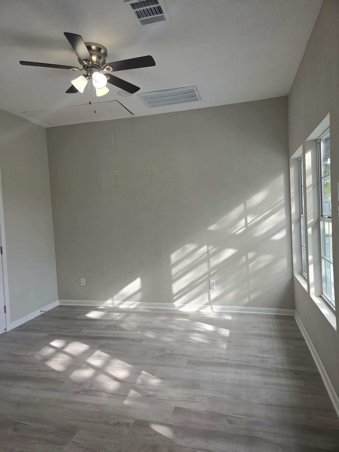 512 Hill Road Property Photo 12
