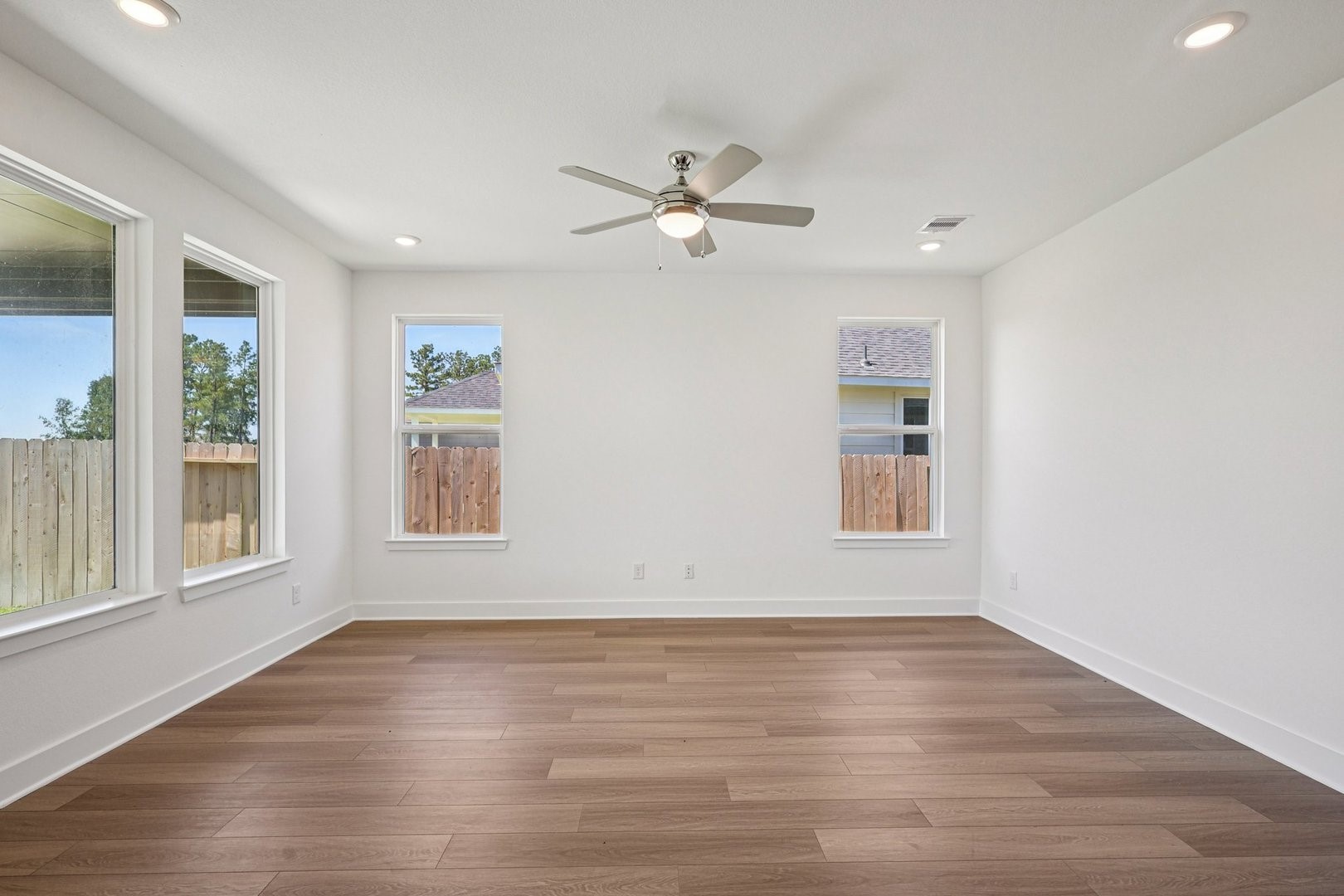 14465 Trumpet Lane Property Photo 7