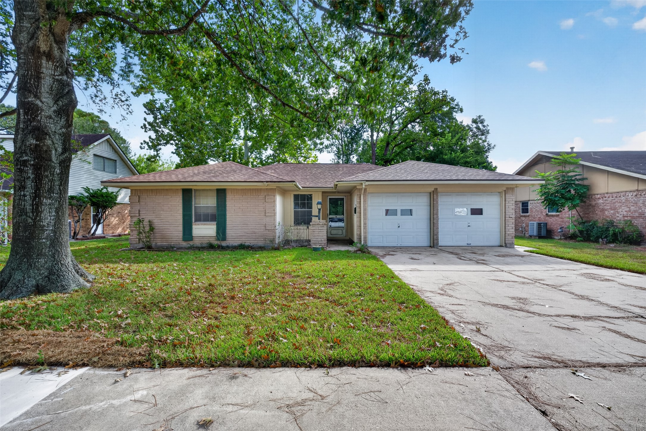 2707 Livingston Drive Property Photo 2