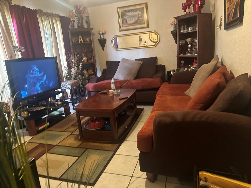 9330 Laura Koppe Road Property Photo 11