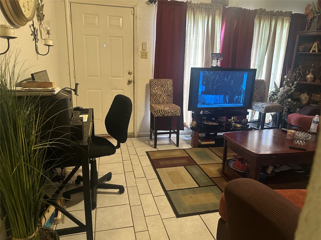 9330 Laura Koppe Road Property Photo 12