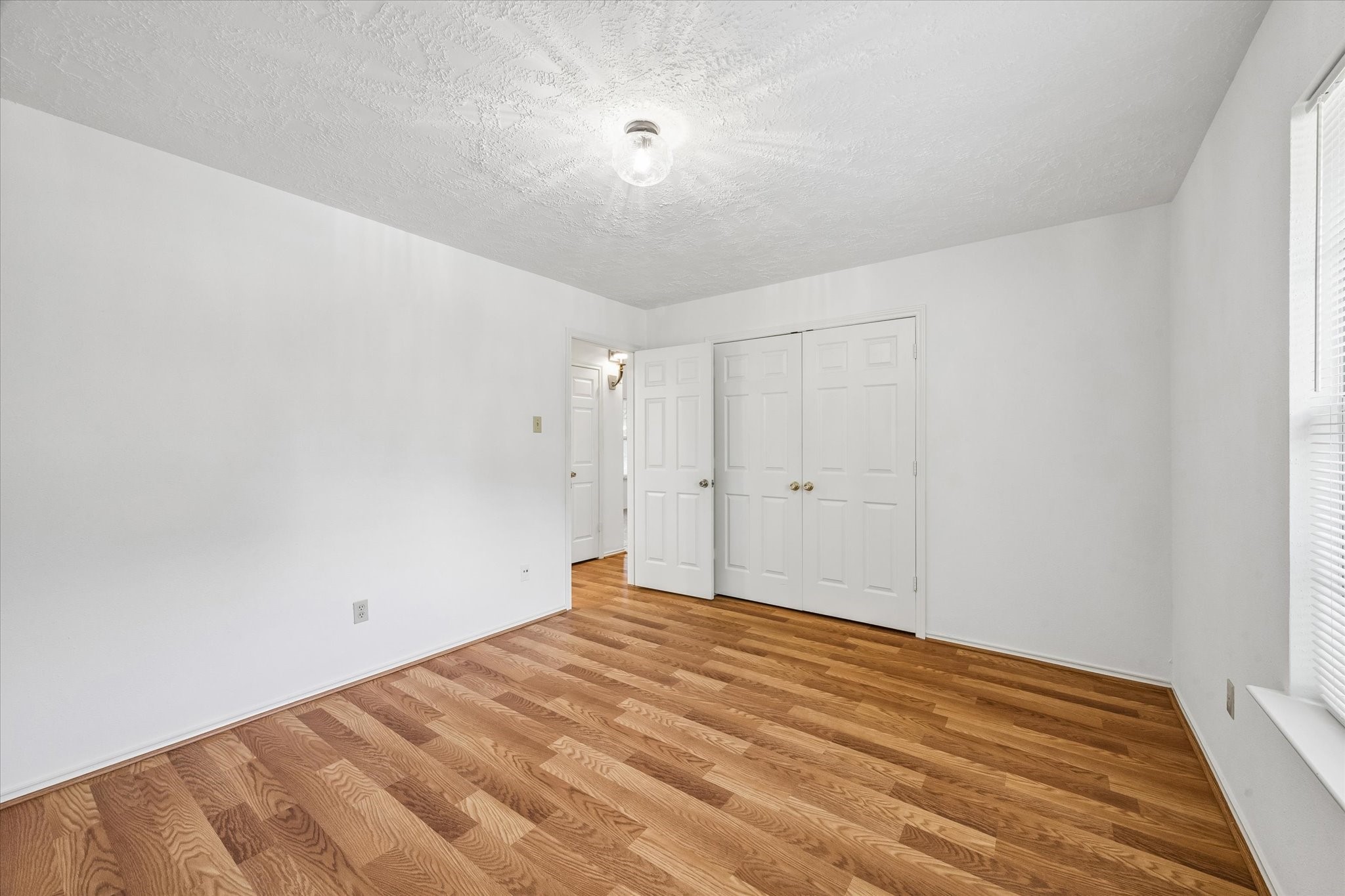 910 Country Place Blvd Property Photo 11