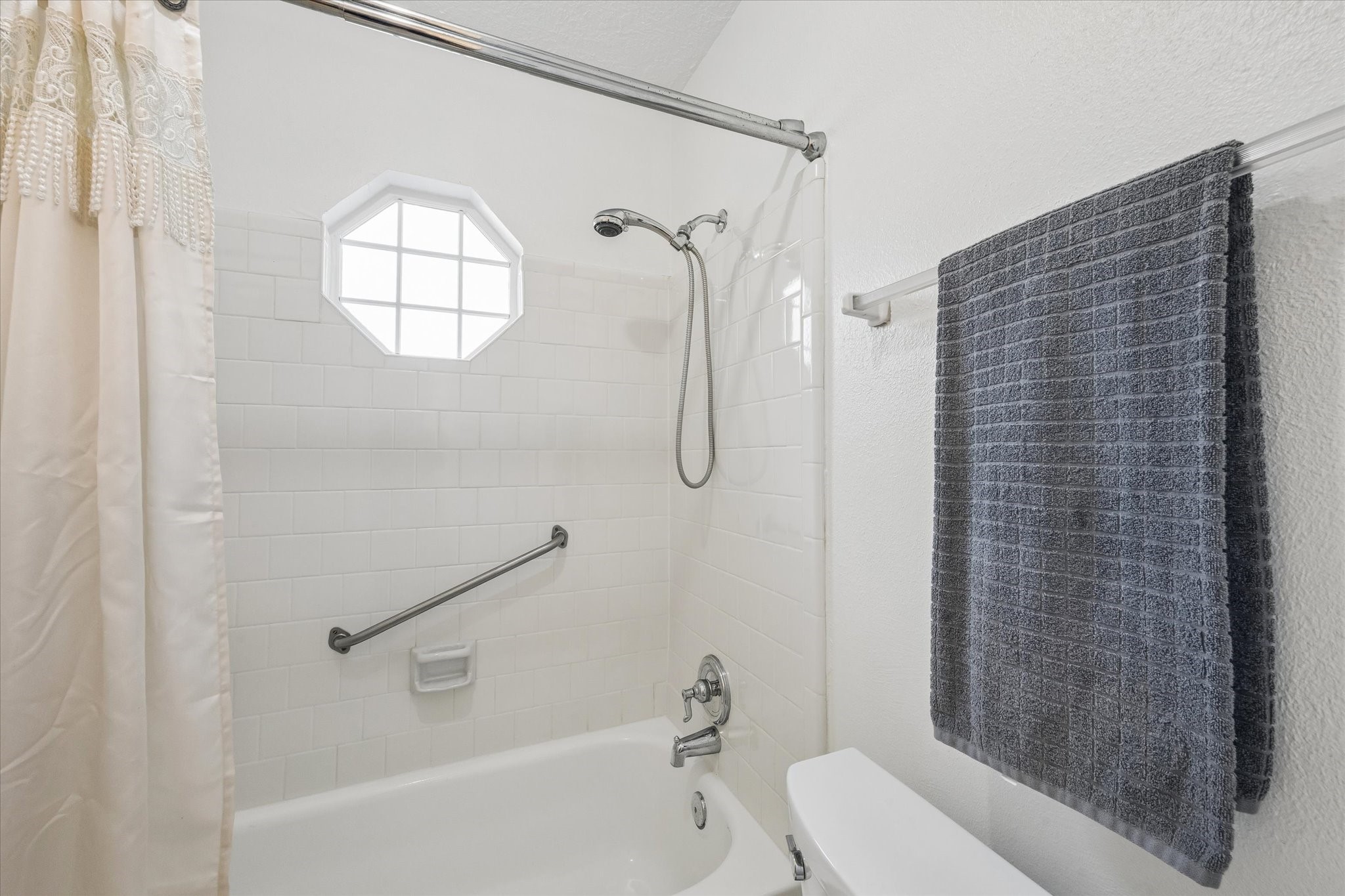 910 Country Place Blvd Property Photo 13