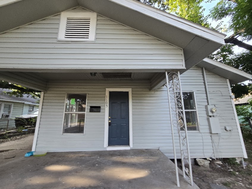 1105 1st Street Property Photo 2