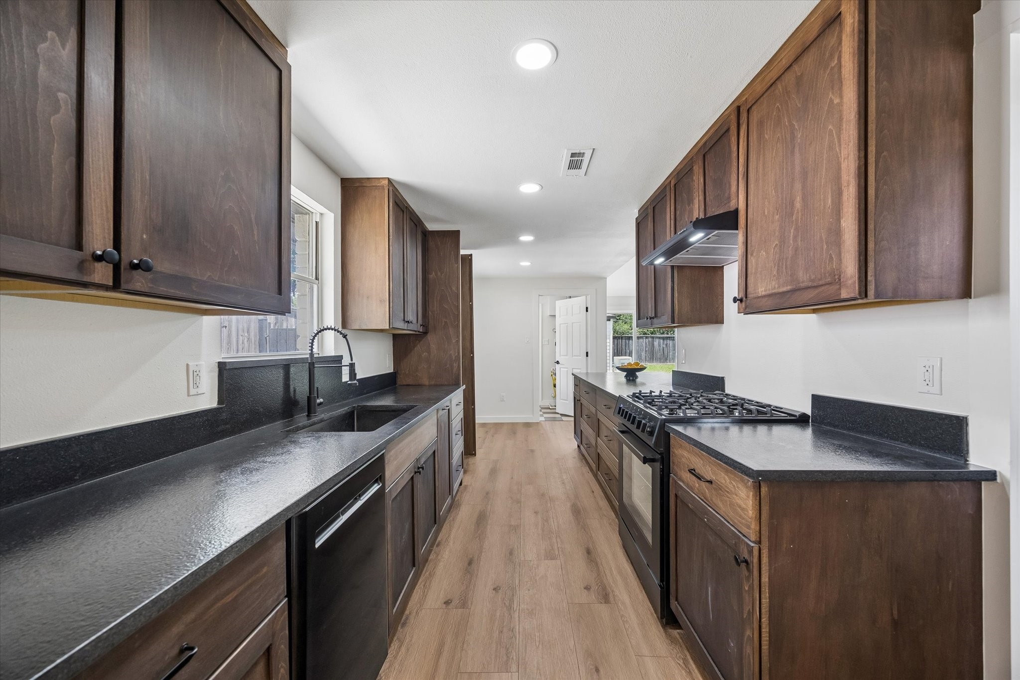 10618 Wickersham Lane Property Photo 13
