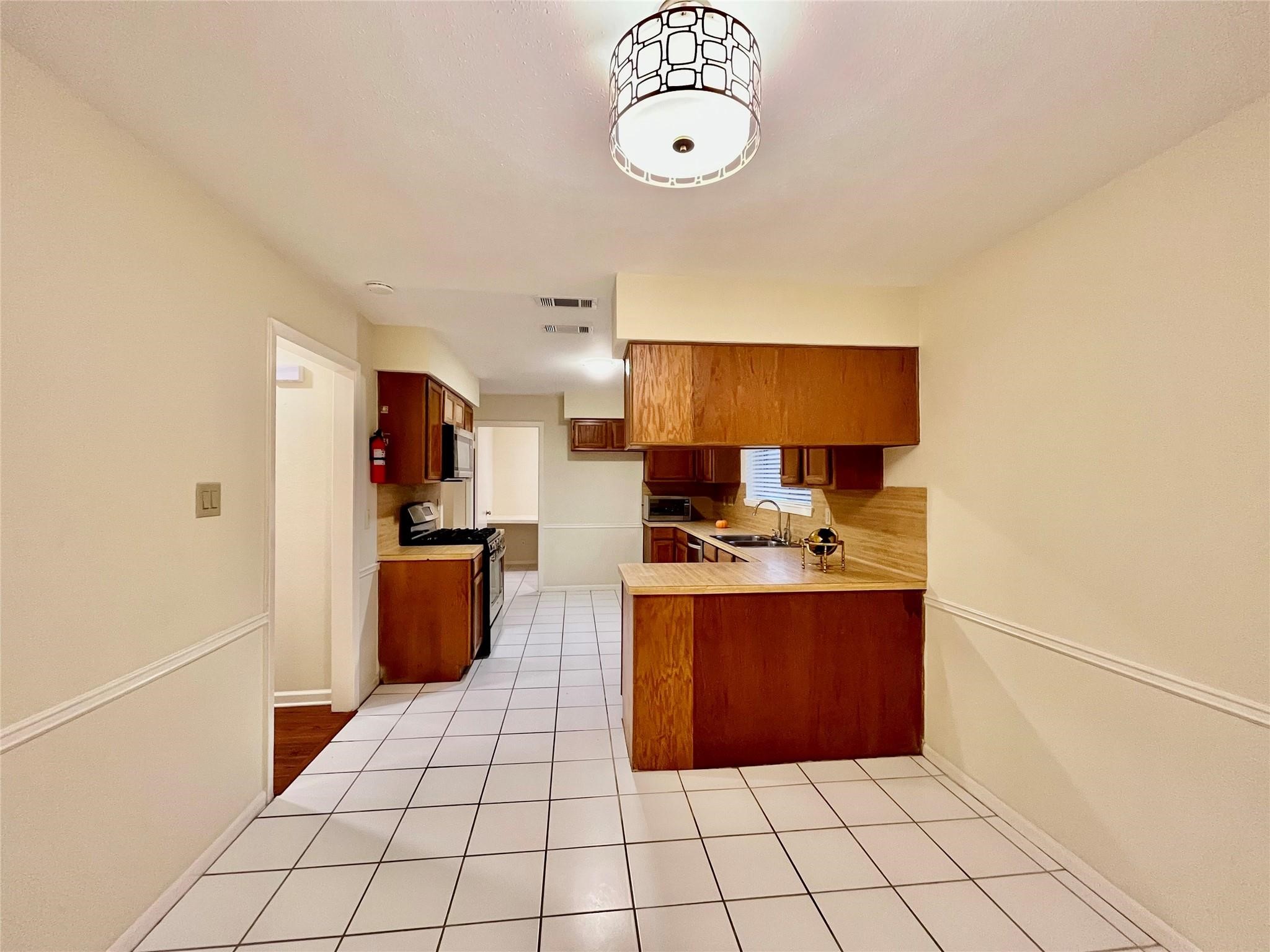 3038 Sam Houston Drive Property Photo 6