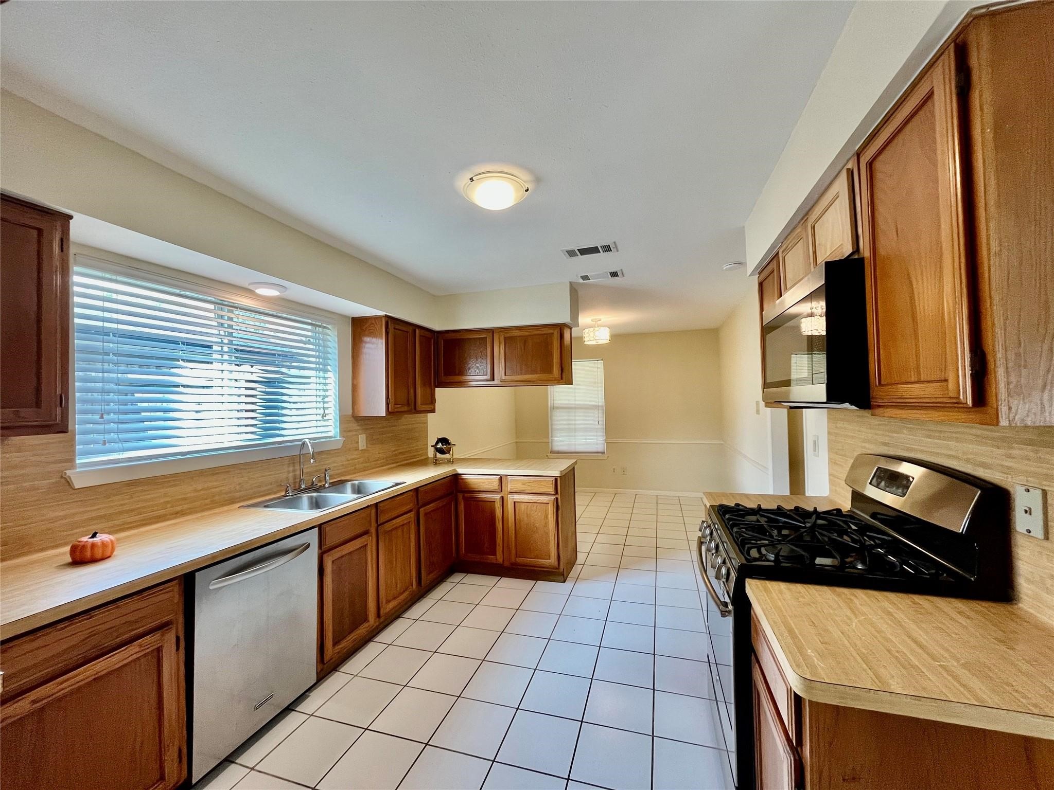 3038 Sam Houston Drive Property Photo 7