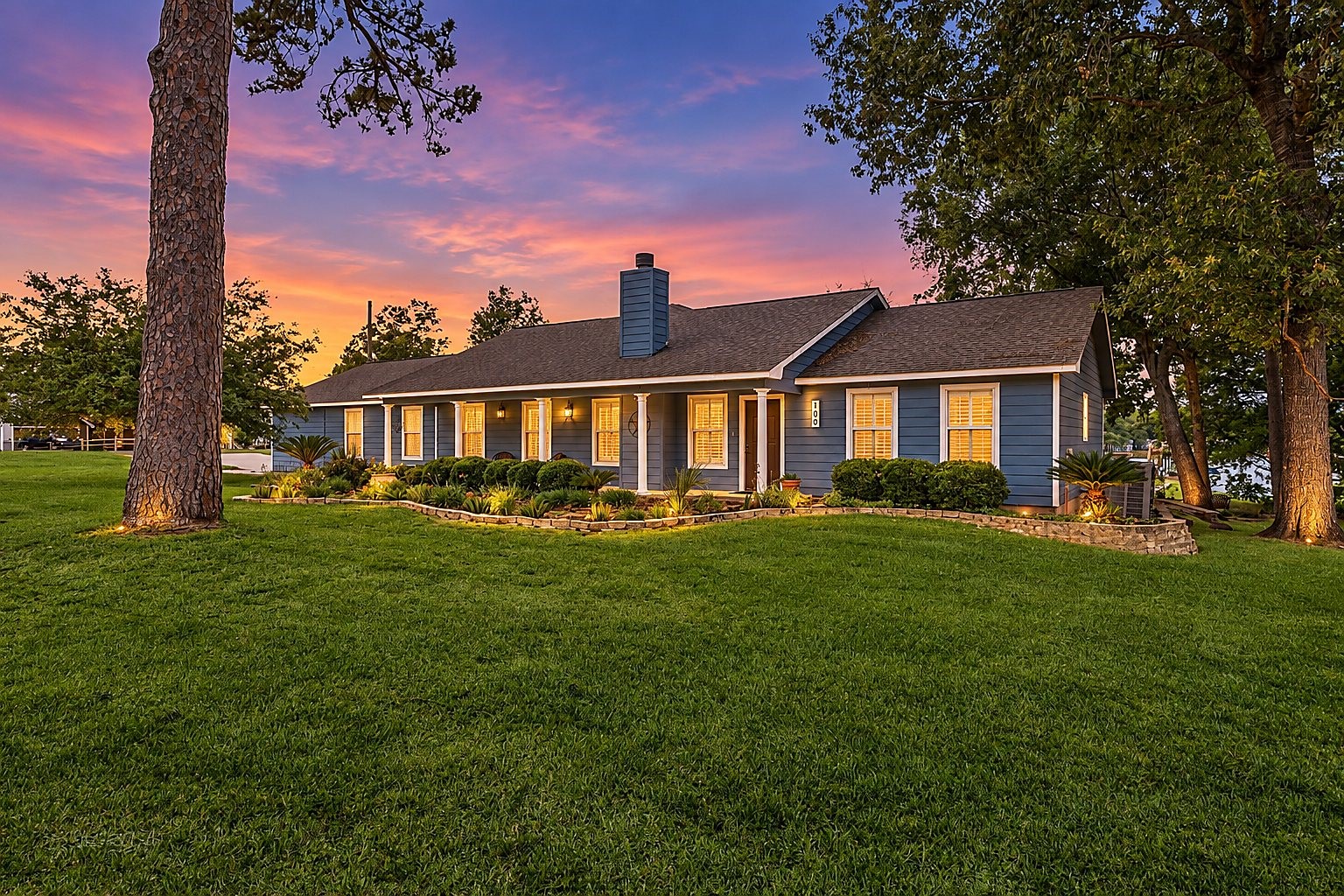 109 Branding Iron Property Photo 1