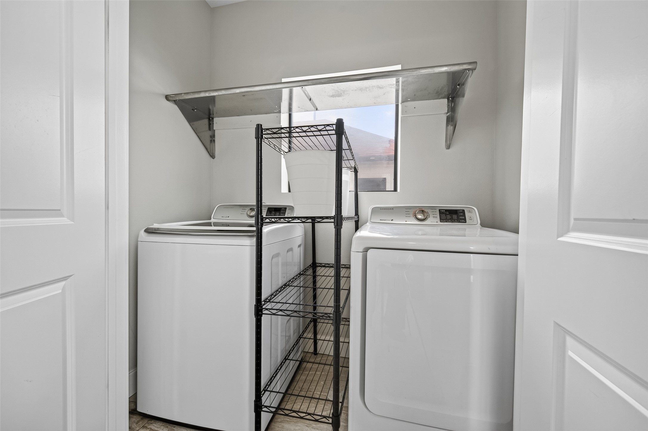 2805 Blodgett Street C Property Photo 36