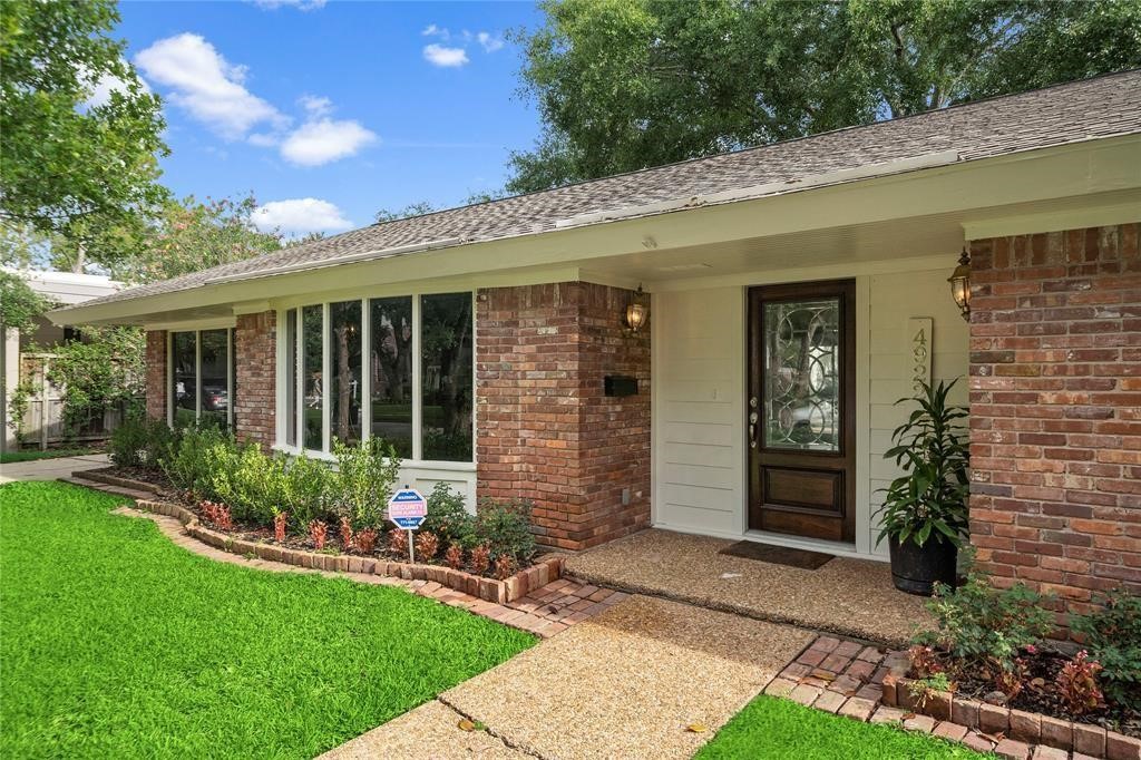4922 Braesvalley Drive Property Photo 3