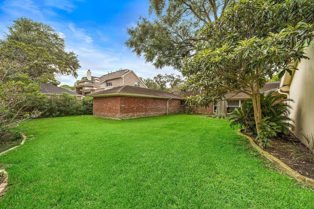 4922 Braesvalley Drive Property Photo 34