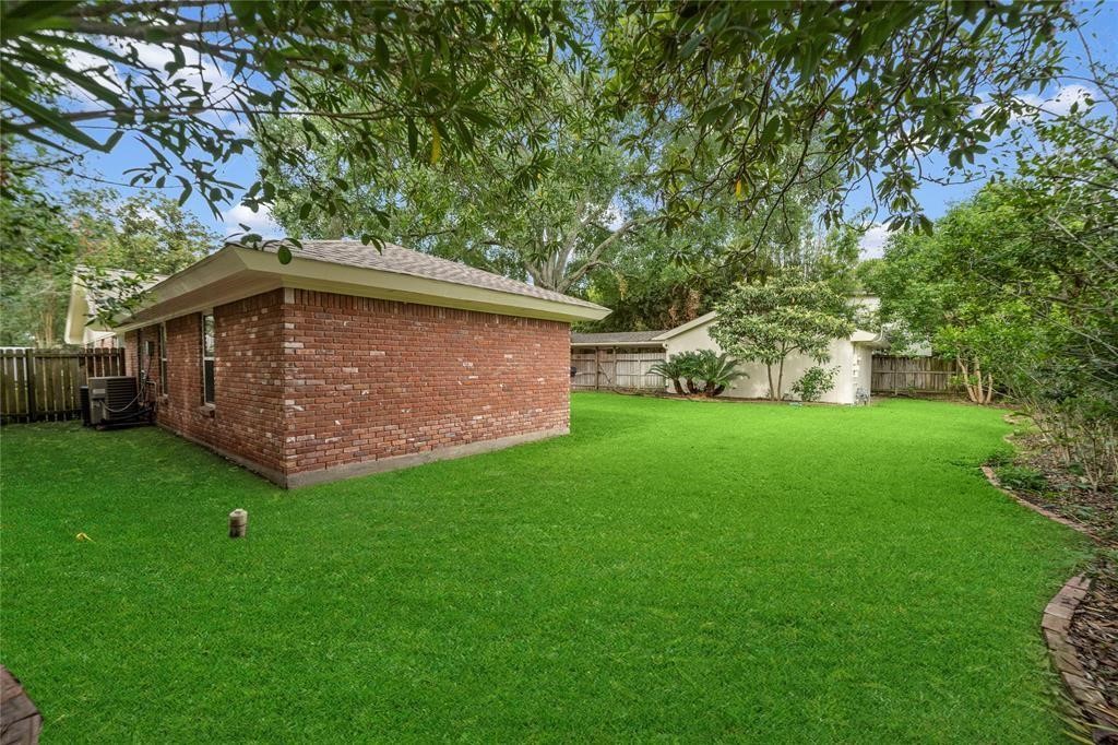 4922 Braesvalley Drive Property Photo 35
