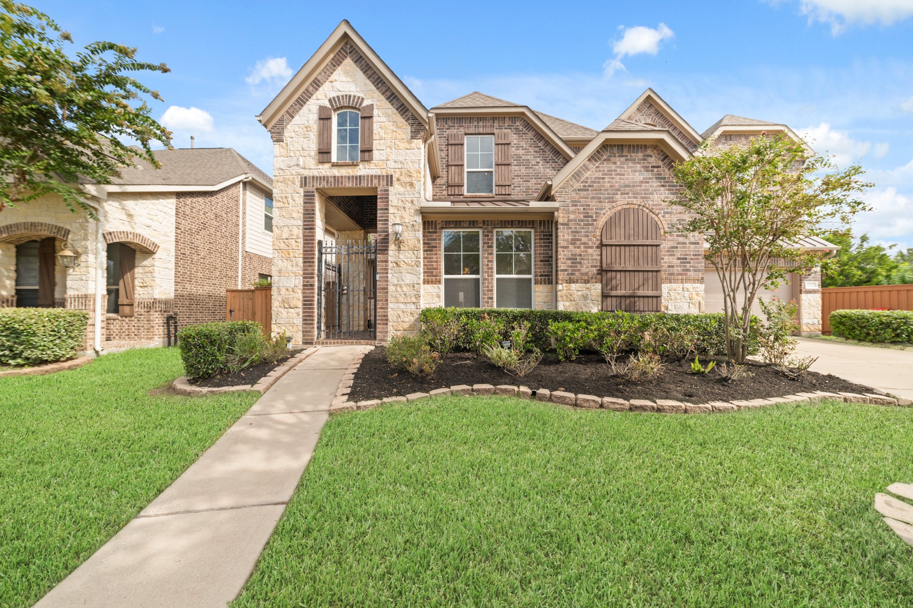 17302 Milrig Court Property Photo 1