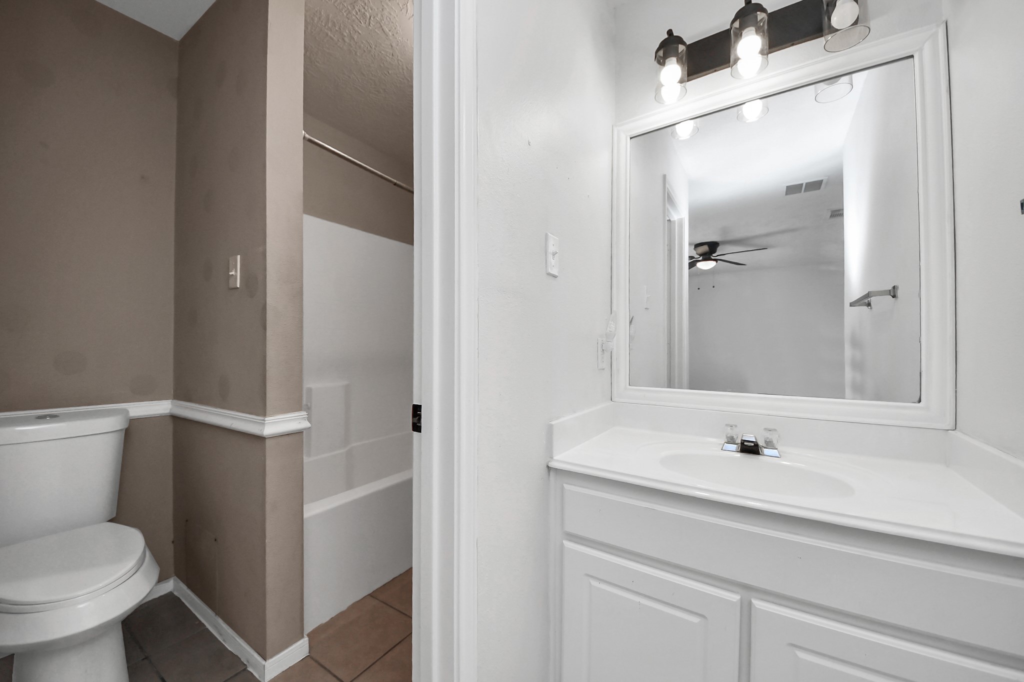 233 Rustic Oaks Drive Property Photo 25