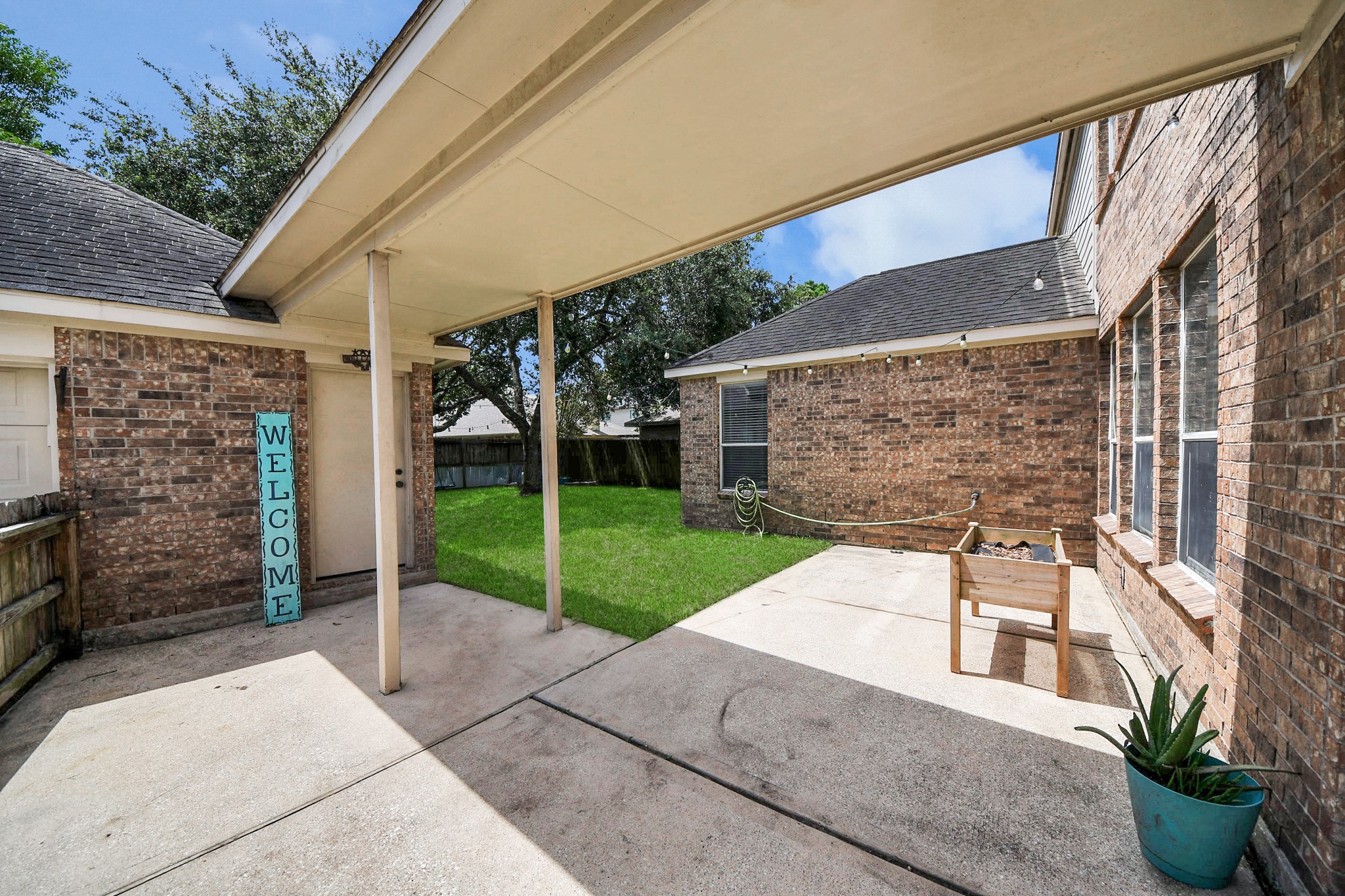 233 Rustic Oaks Drive Property Photo 33