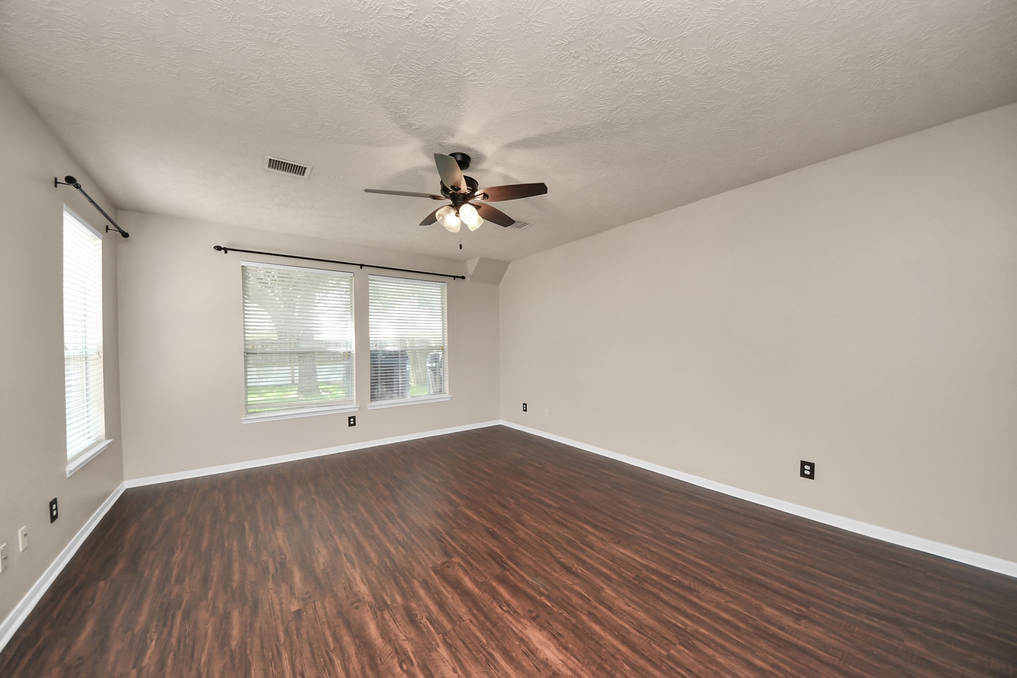 233 Rustic Oaks Drive Property Photo 42
