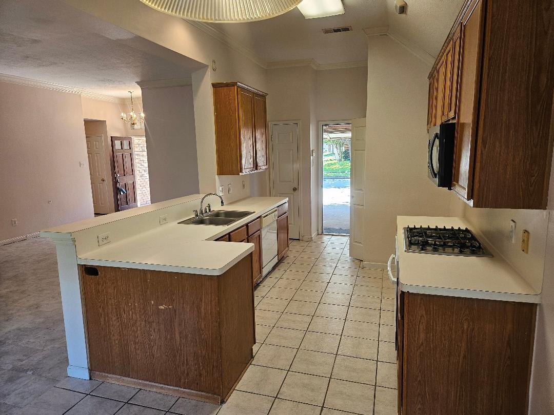 10319 Sable Trail Lane Property Photo 6