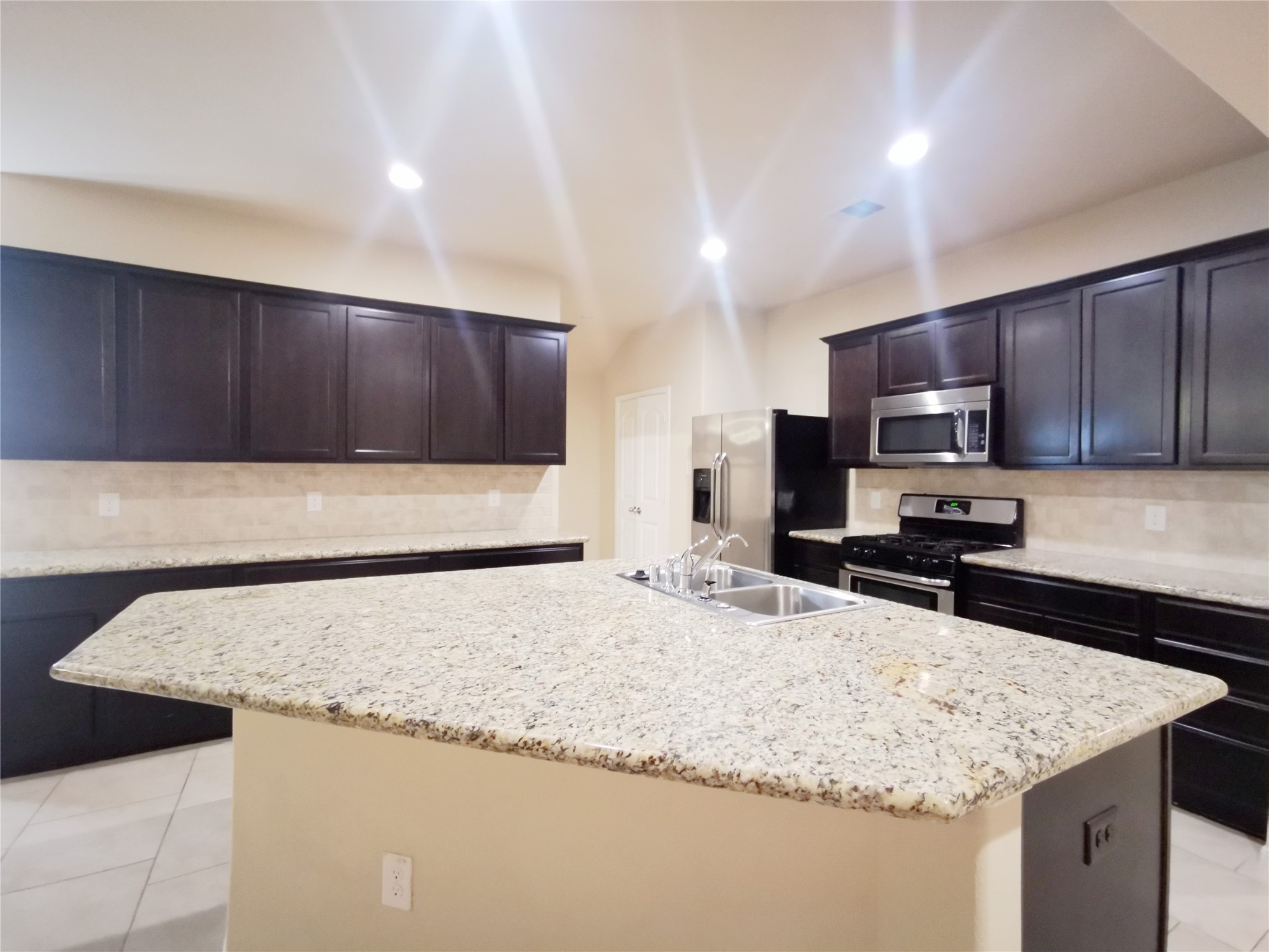 29202 Vernon Forest Court Property Photo 3