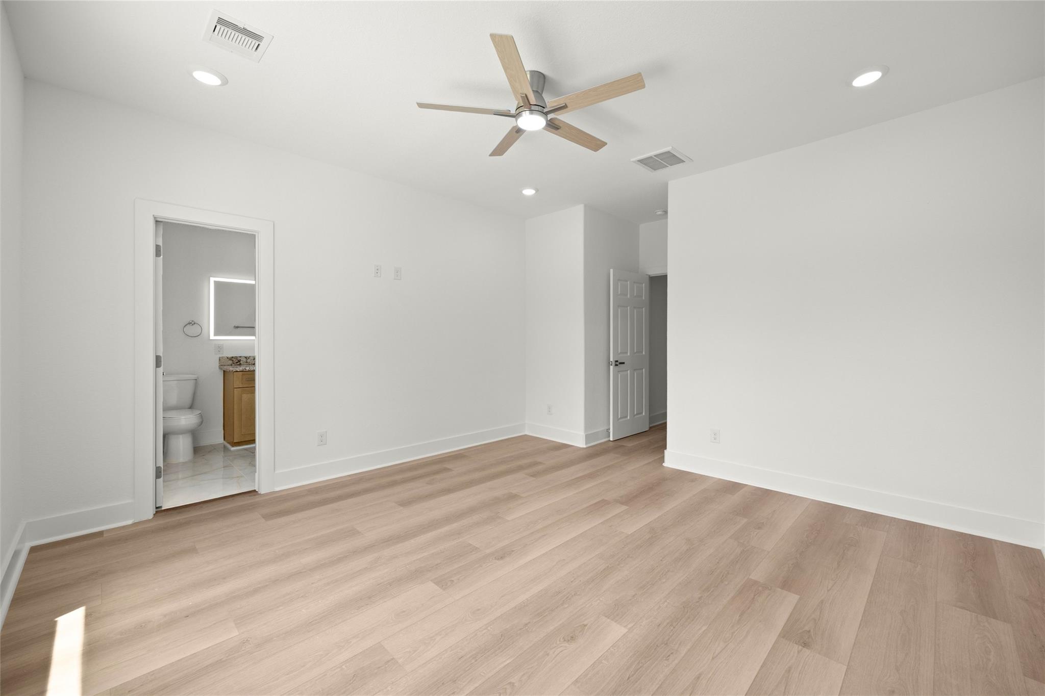 4104 Falls St Property Photo 24