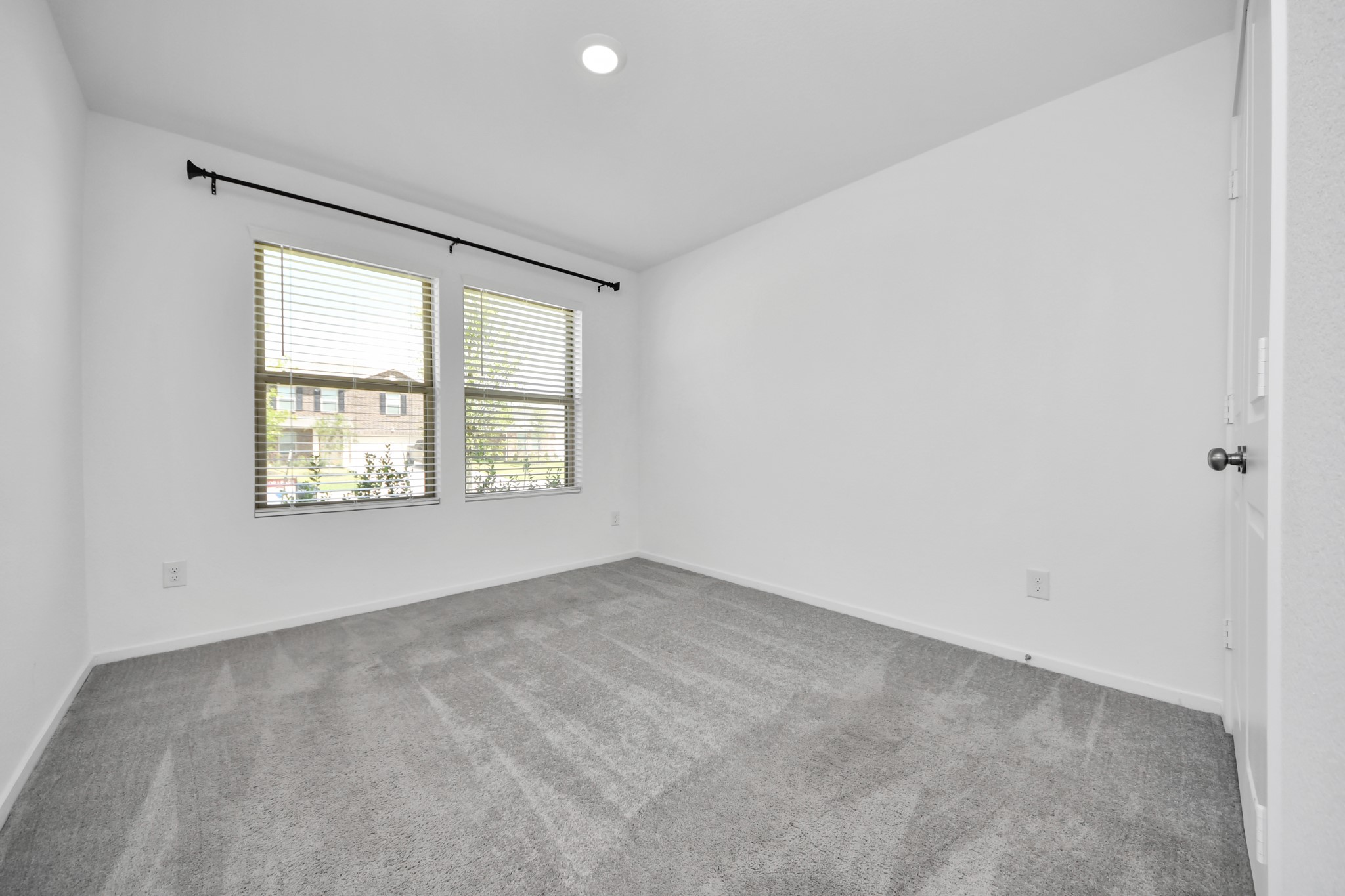 2111 Hyde Acres Street Property Photo 8