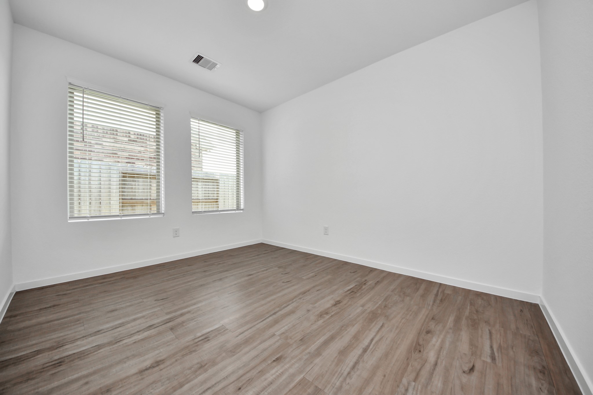 2111 Hyde Acres Street Property Photo 12