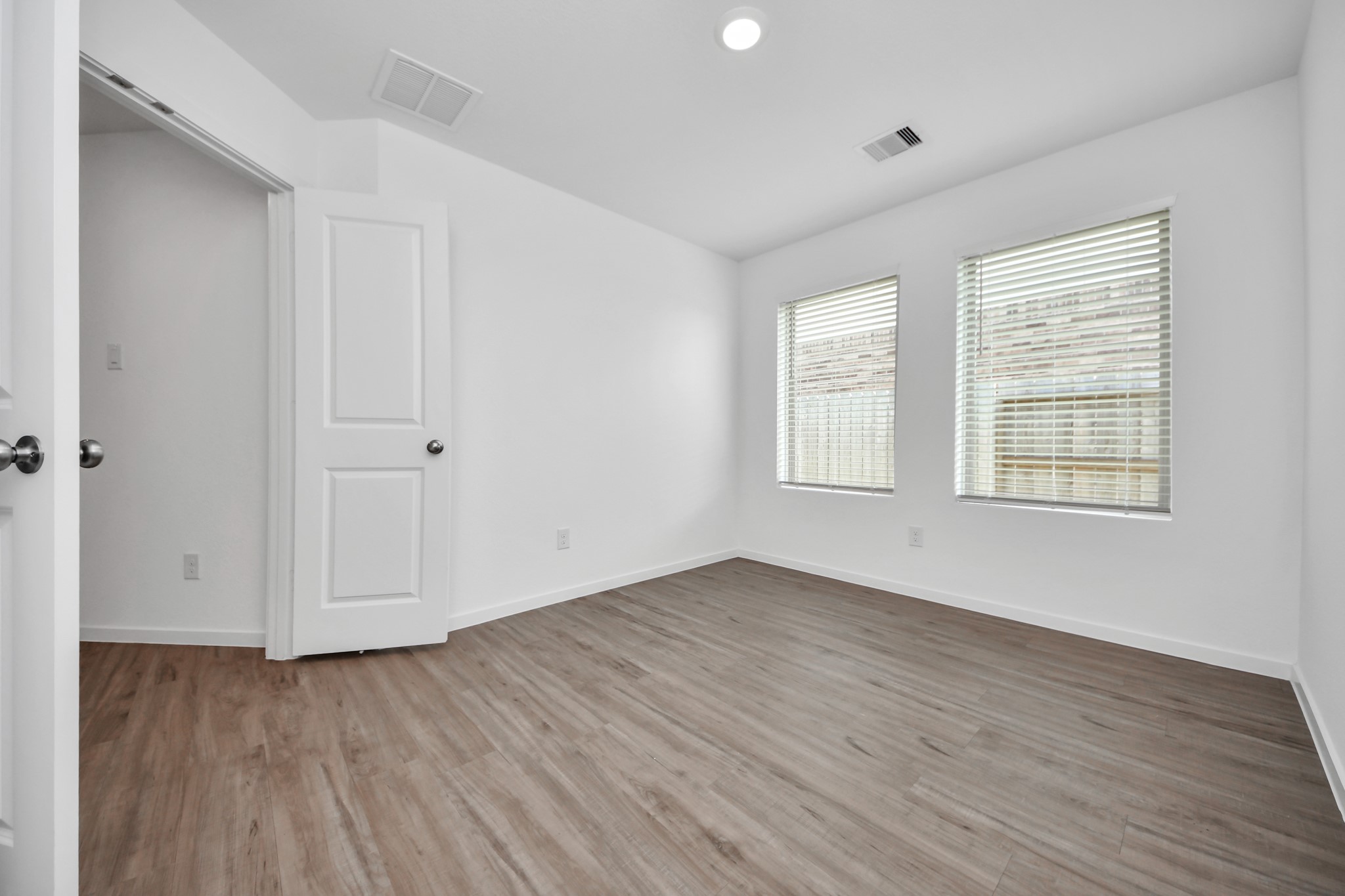 2111 Hyde Acres Street Property Photo 13