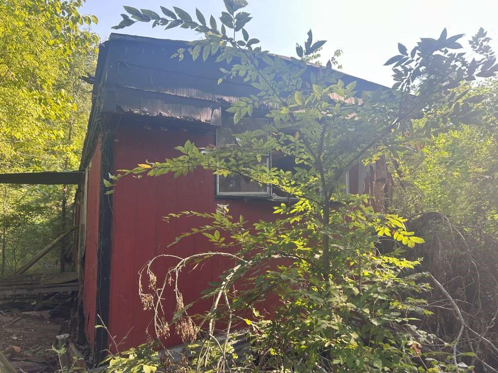 228 Kelly Drive Property Photo 5