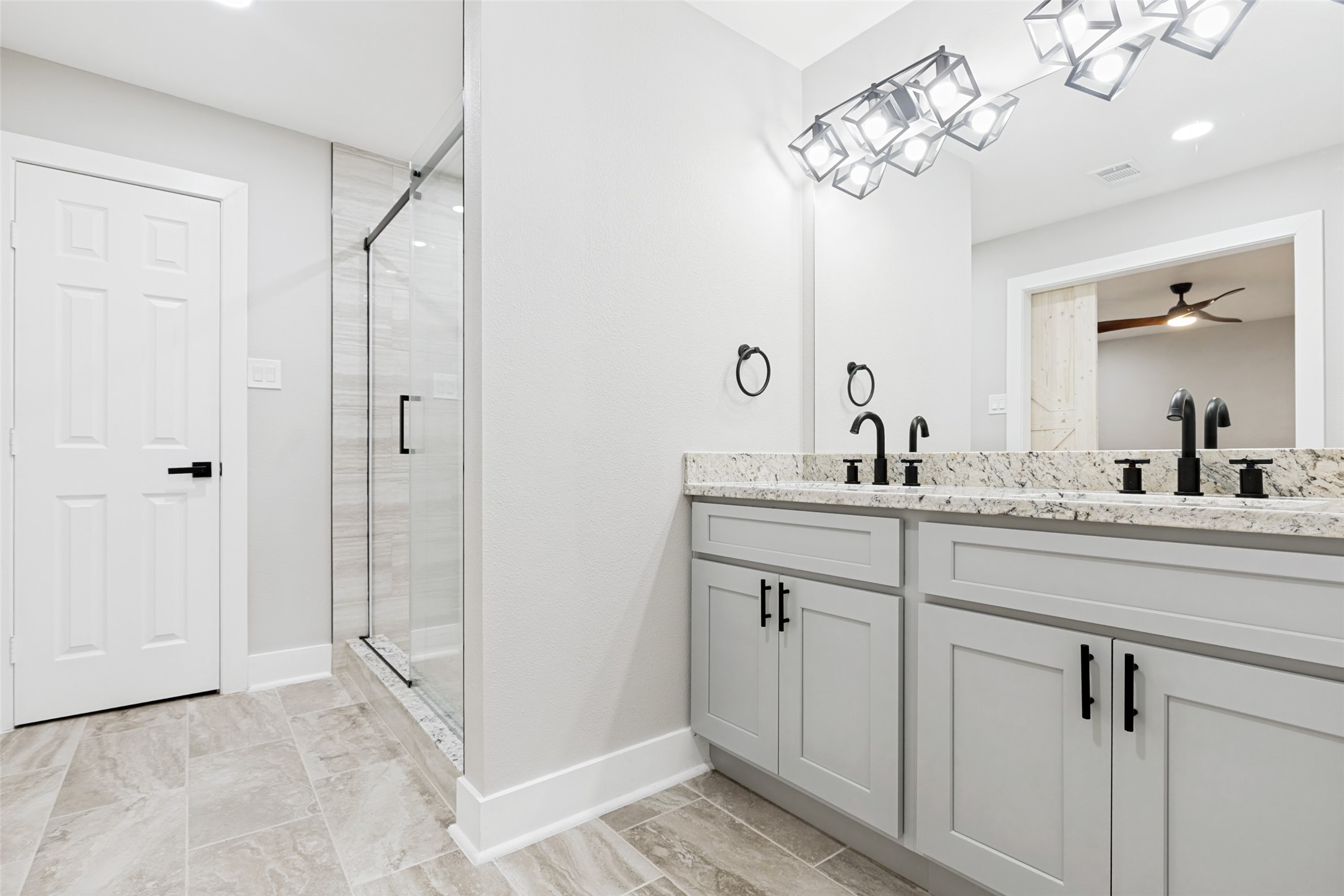 10903 Holly Springs Drive Property Photo 10