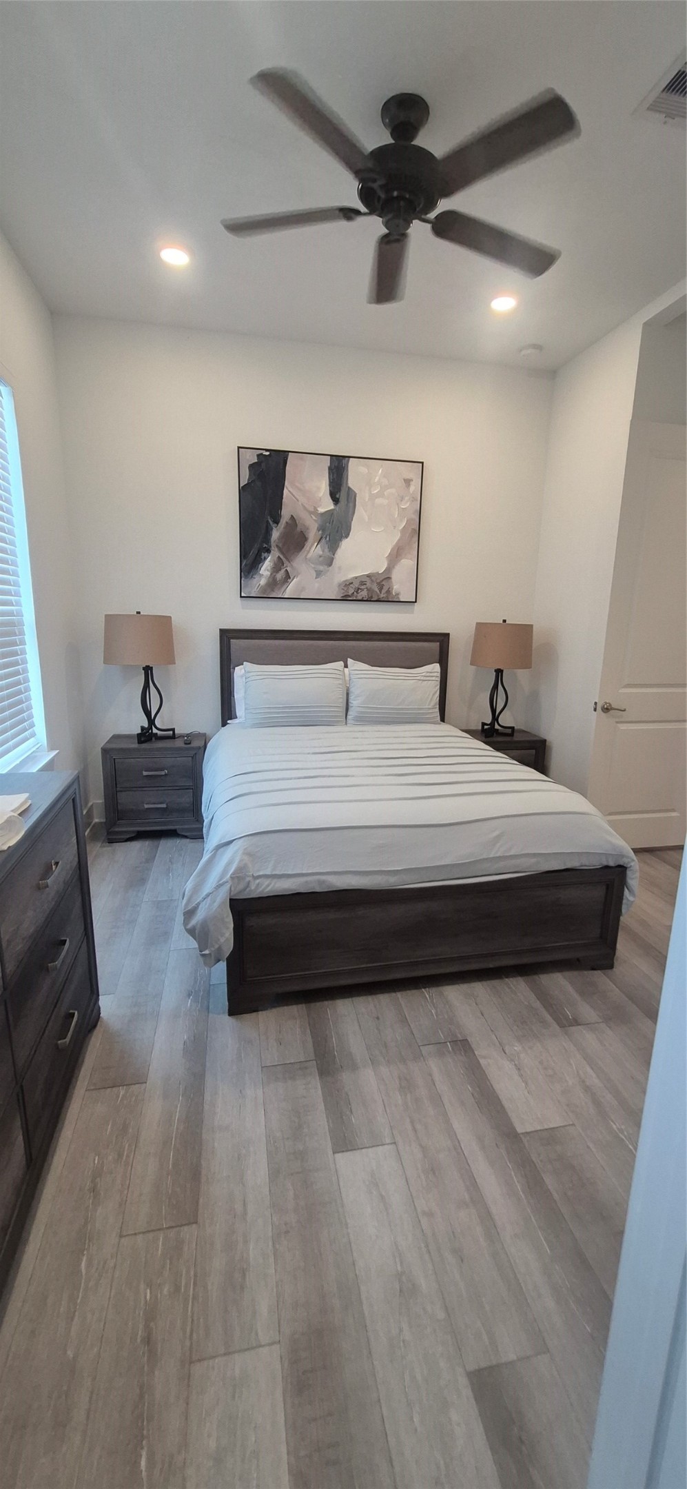 221 Oriole Street A Property Photo 11