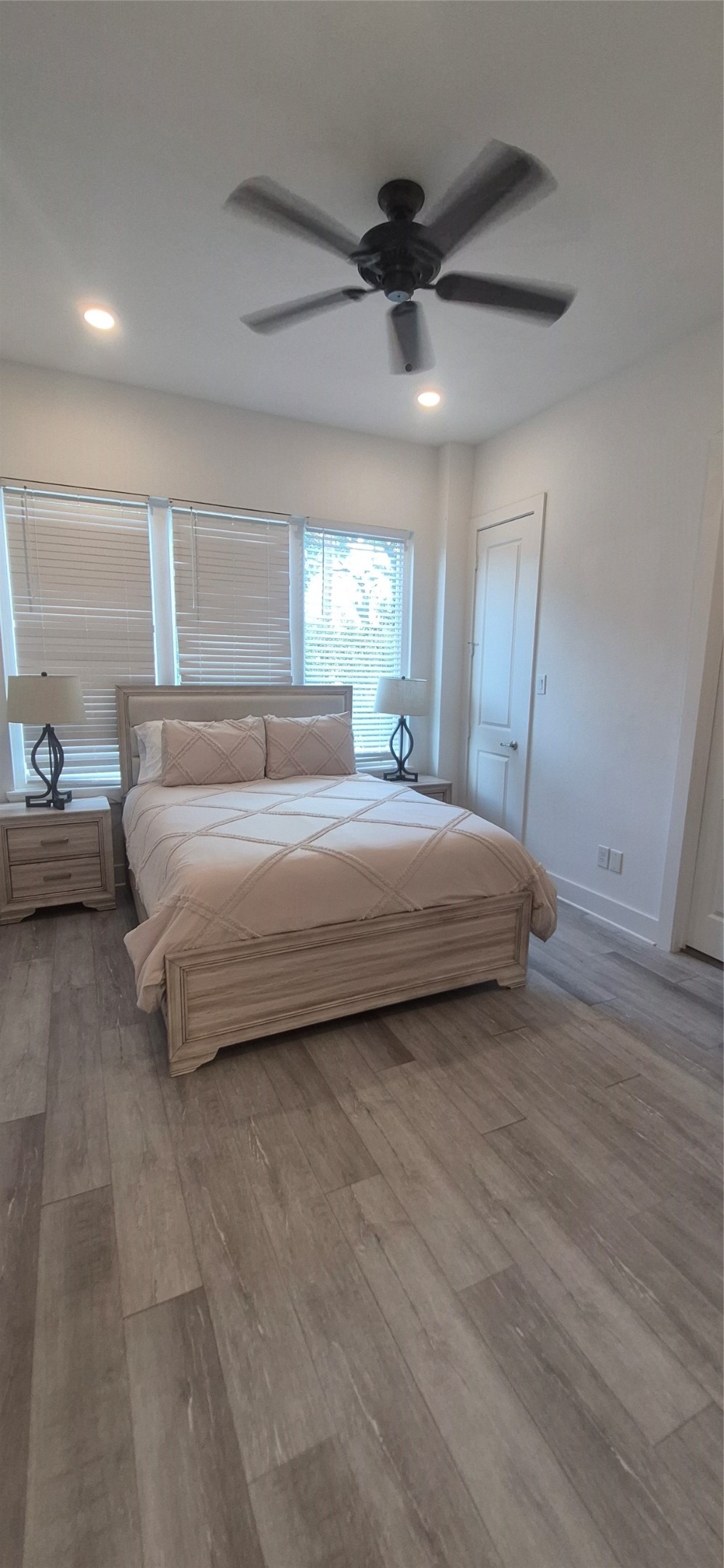 221 Oriole Street A Property Photo 13