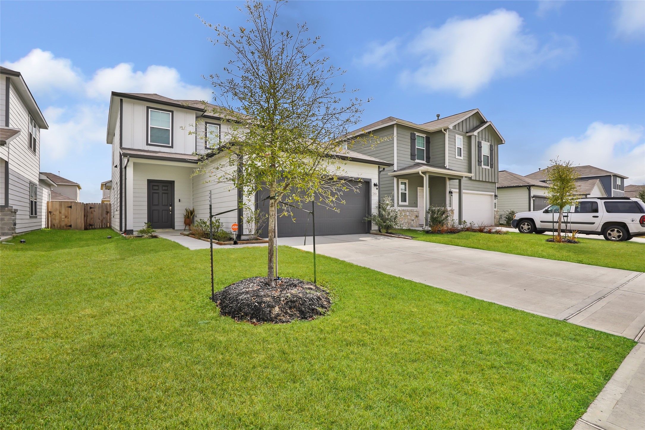 11614 Prosperity Drive Property Photo 3