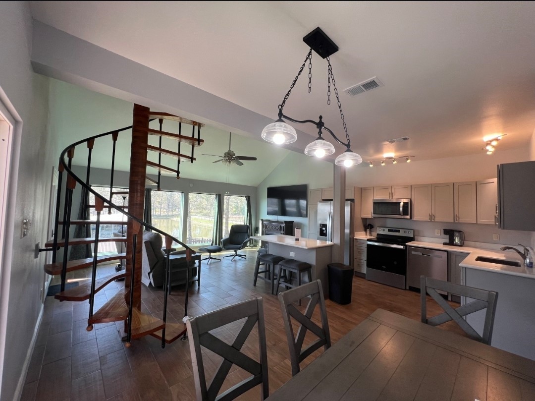 30 Harbour Lane Property Photo